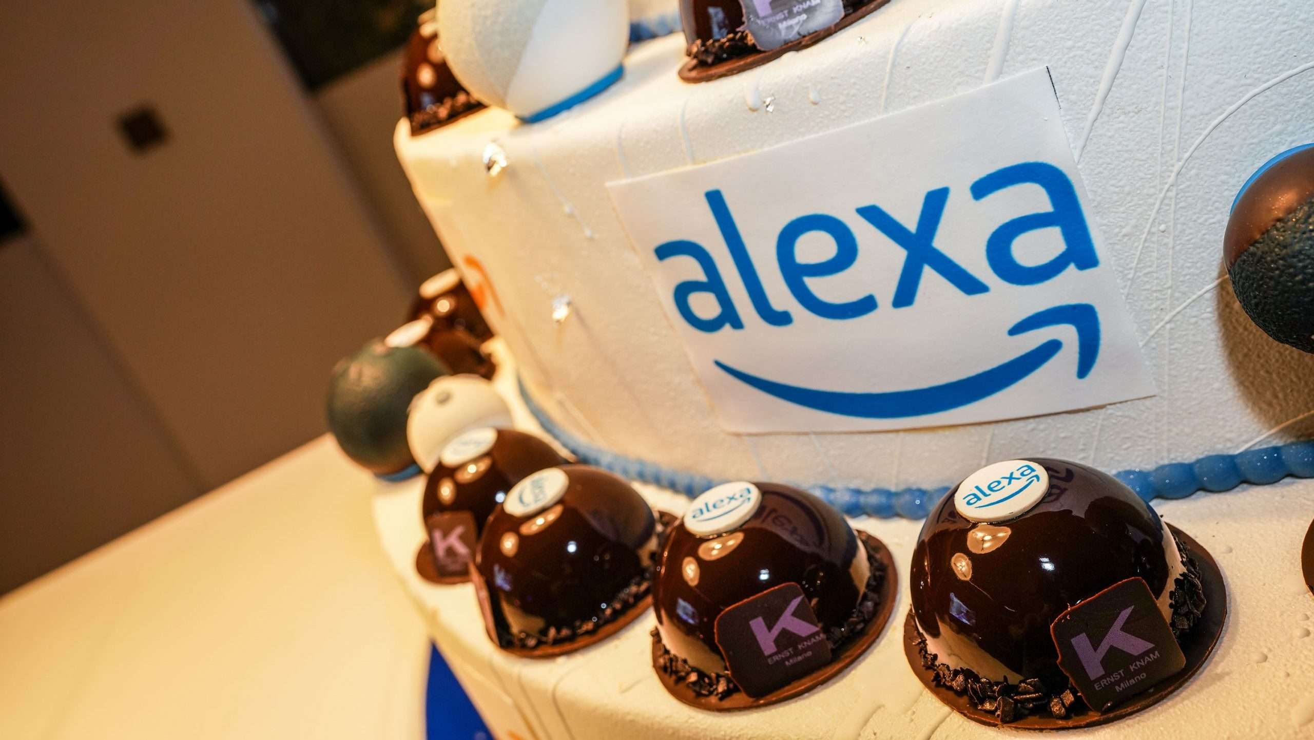 Buon compleanno Alexa: l'assistente vocale di Amazon compie 3 anni