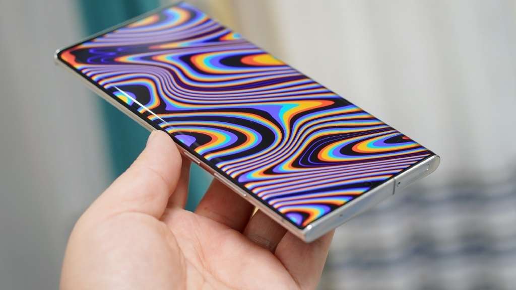Samsung Galaxy S22 Ultra: curvatura laterale minore di Note 20 Ultra? Samsung Galaxy S22 Ultra: curvatura laterale minore di Note 20 Ultra?