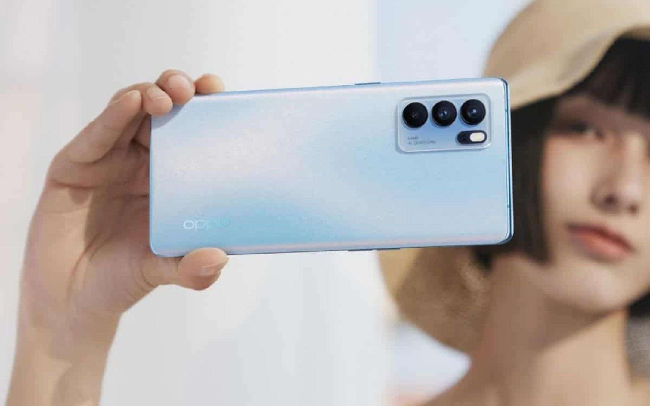 OPPO Reno6 batte iPhone 13 Pro Max di Apple OPPO Reno6 batte iPhone 13 Pro Max di Apple