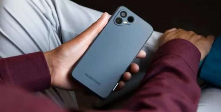 Fairphone 4: il device modulare convince JerryRigEverything