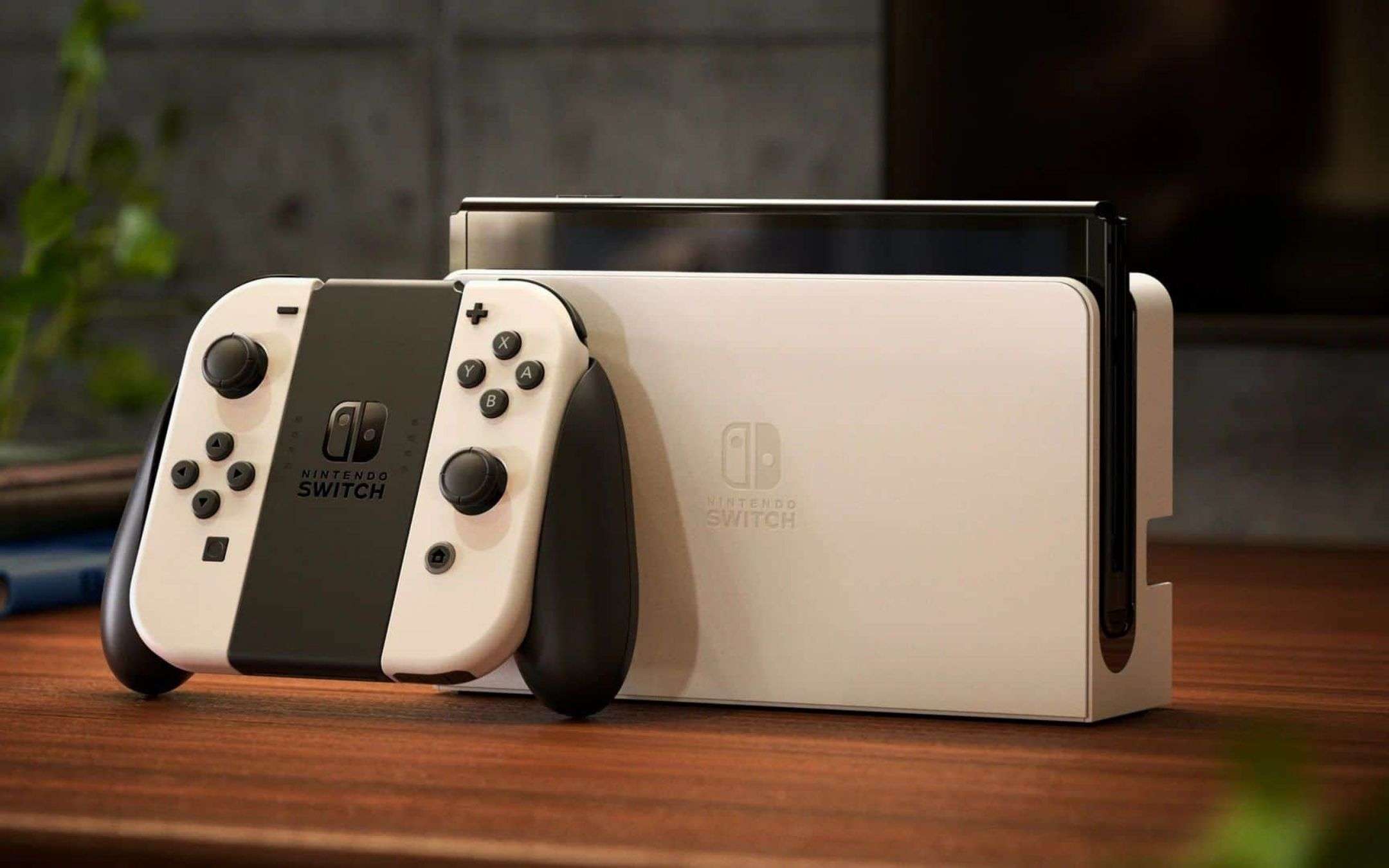 Nintendo Switch OLED: su eBay scende sotto i 300€