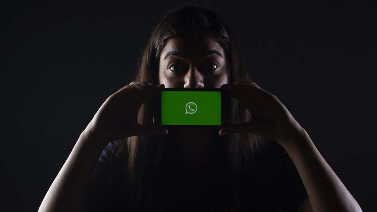 WhatsApp: il trucco per nascondere foto e video compromettenti