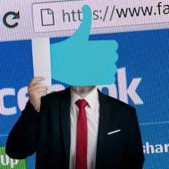 Facebook: ecco come ti rubano tutti i dati e il profilo