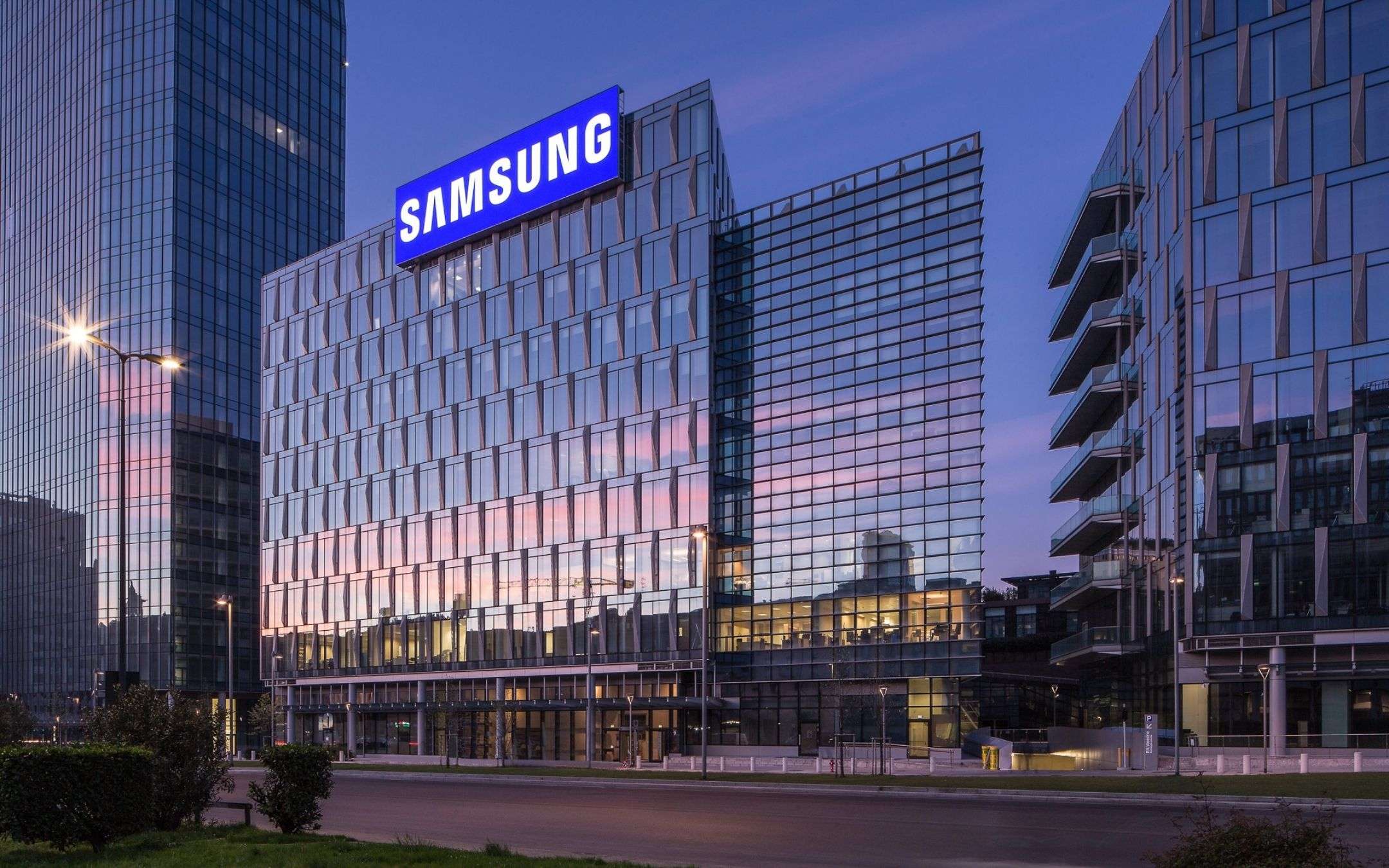 Samsung è l'azienda numero due al mondo nel settore della telefonia Samsung è l'azienda numero due al mondo nel settore della telefonia