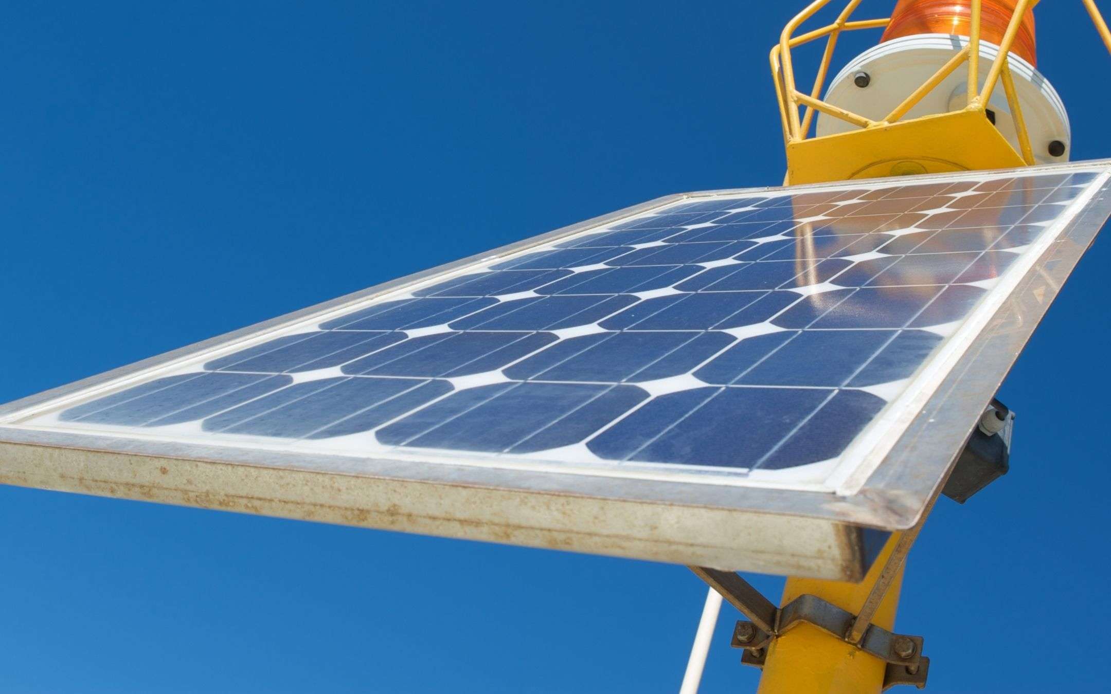 Impianto fotovoltaico 0,5KW (accumulo e inverter) a 199€: FOLLIA Impianto fotovoltaico 0,5KW (accumulo e inverter) a 199€: FOLLIA