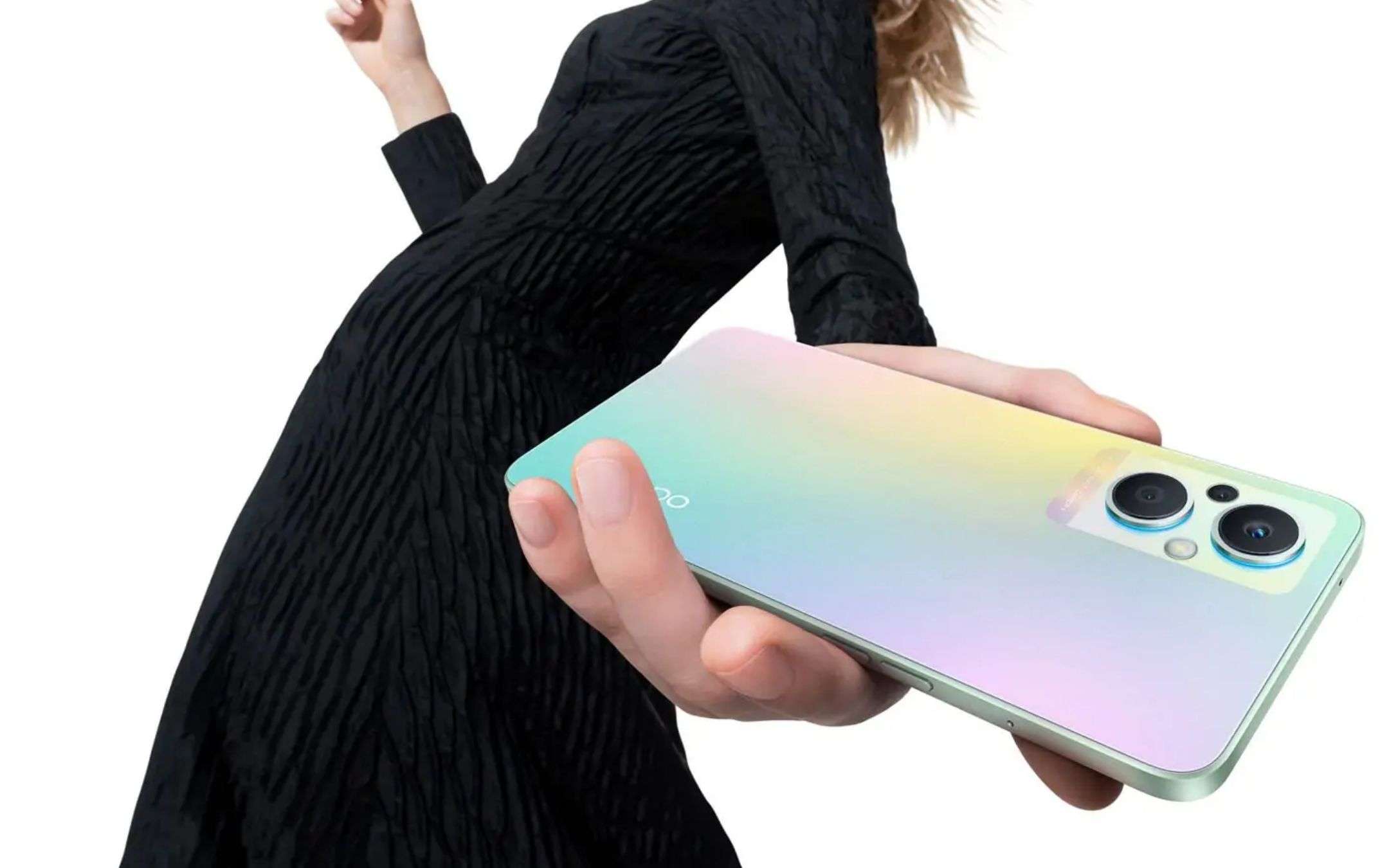 OPPO Reno7 Z 5G è il nuovo medio gamma un po' diverso dagli altri OPPO Reno7 Z 5G è il nuovo medio gamma un po' diverso dagli altri