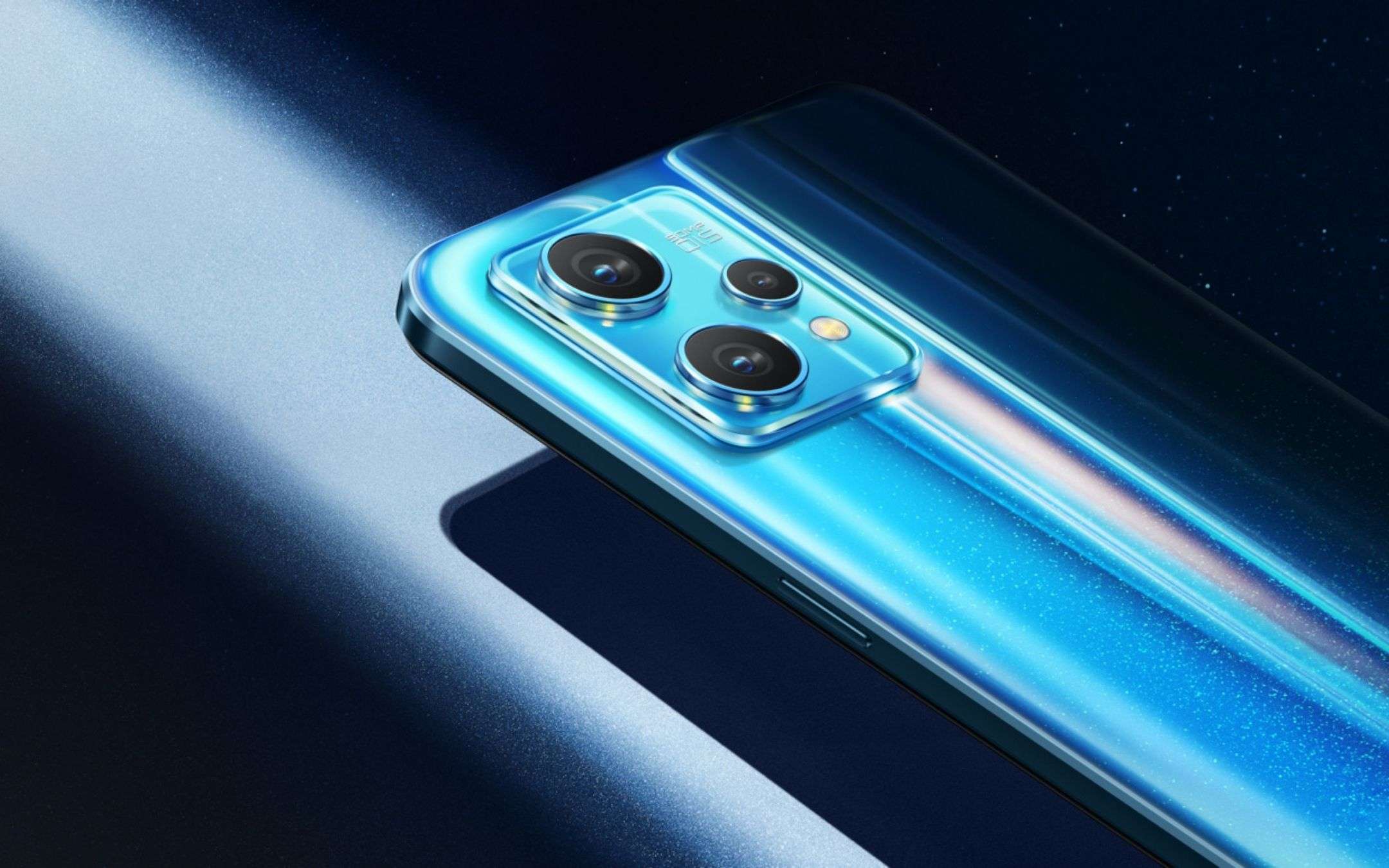 Realme copia OnePlus e lavora a uno smartphone con slider laterale Realme copia OnePlus e lavora a uno smartphone con slider laterale