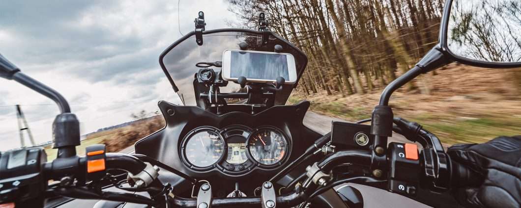I migliori supporti per smartphone da moto