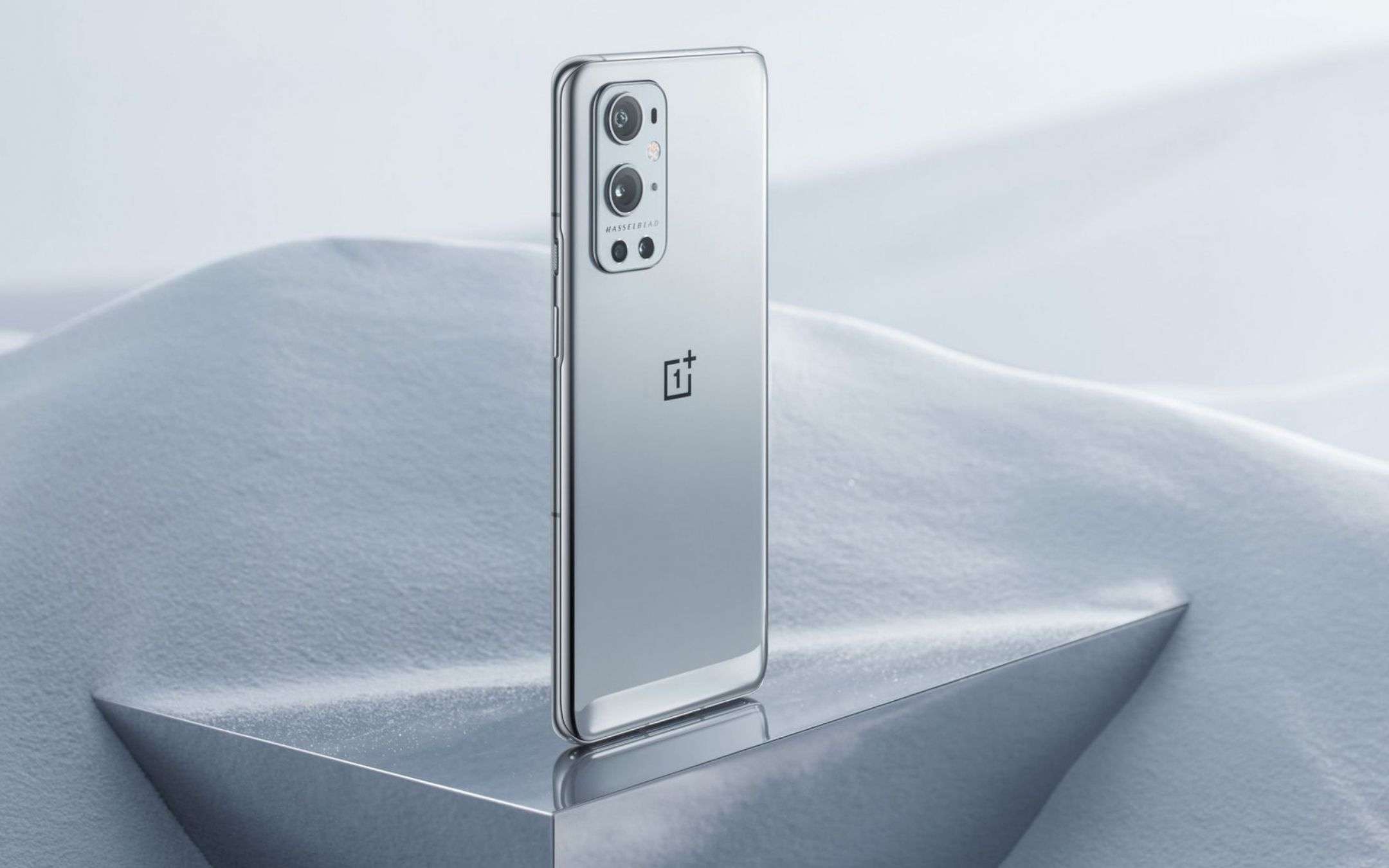 OnePlus Nord 2T: nuovi render svelano il design dello smartphone