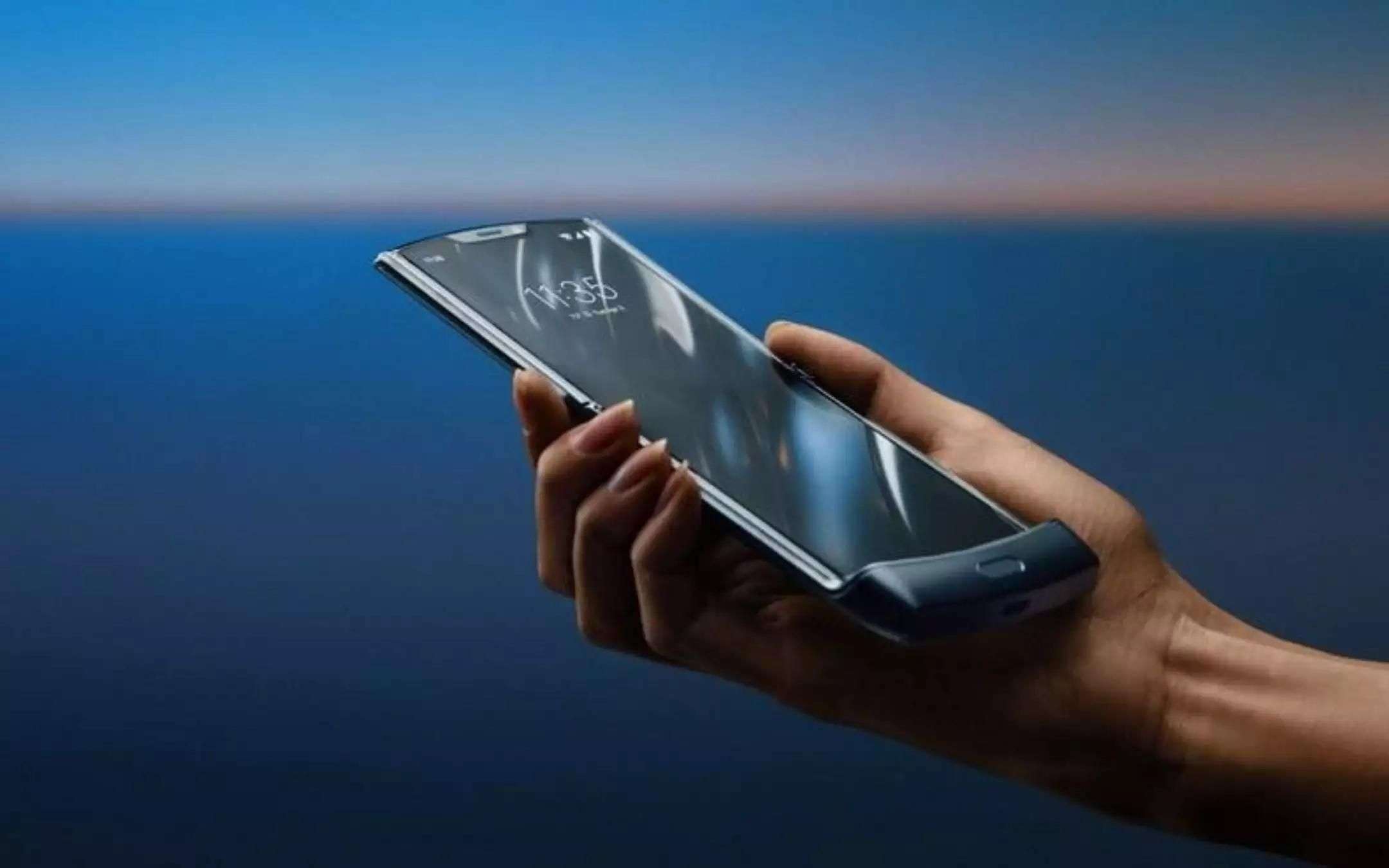 Motorola Razr (2022) si mostra dal vivo: è lui o non è lui? Motorola Razr (2022) si mostra dal vivo: è lui o non è lui?