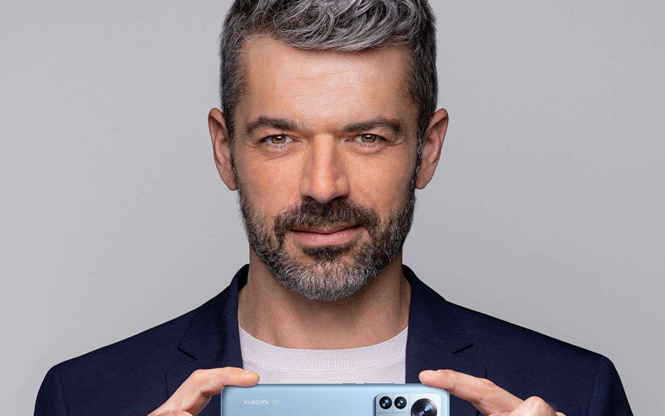 Luca Argentero è il protagonista della nuova campagna di Xiaomi