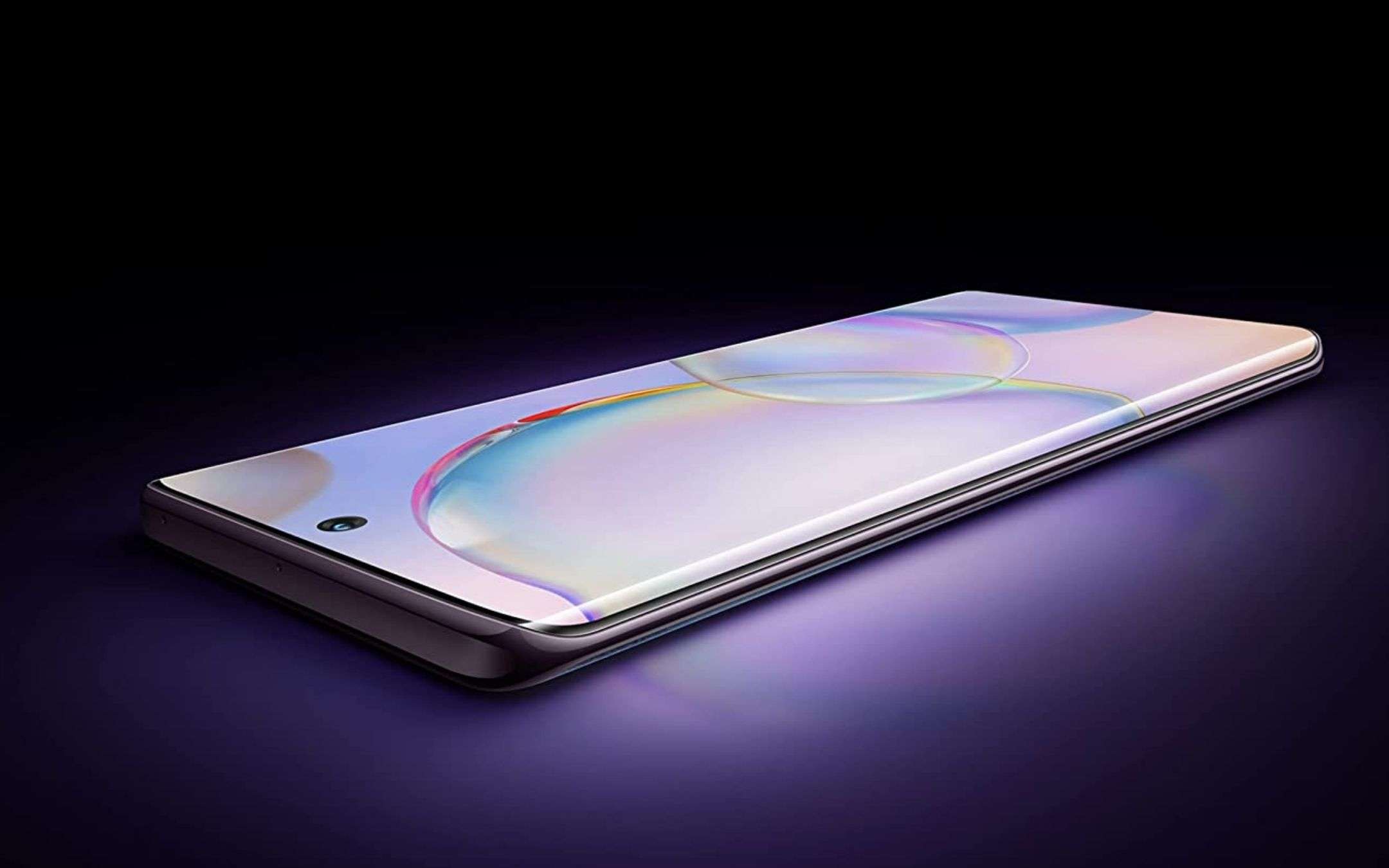 HONOR 50, display strabiliante e mega fotocamera a prezzo SHOCK HONOR 50, display strabiliante e mega fotocamera a prezzo SHOCK