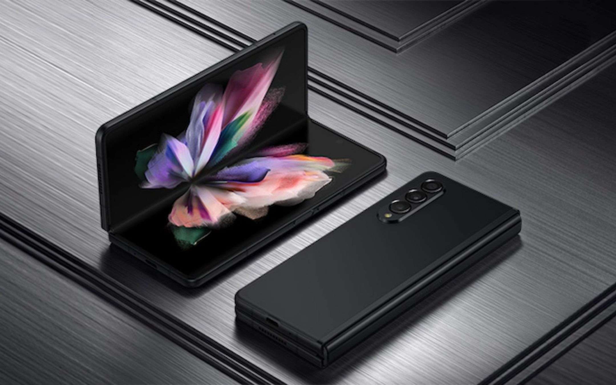 Samsung Galaxy Z Fold/Flip3 ricevono le patch di maggio: le novità