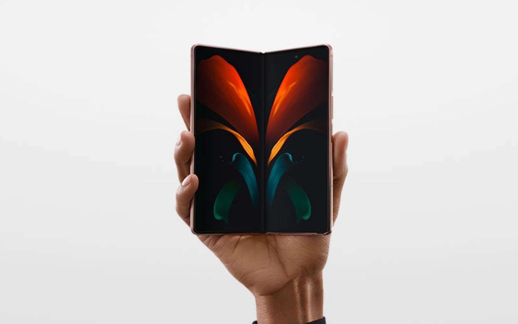 Samsung Galaxy Z Fold2 riceve le patch di maggio, correte a scaricarle