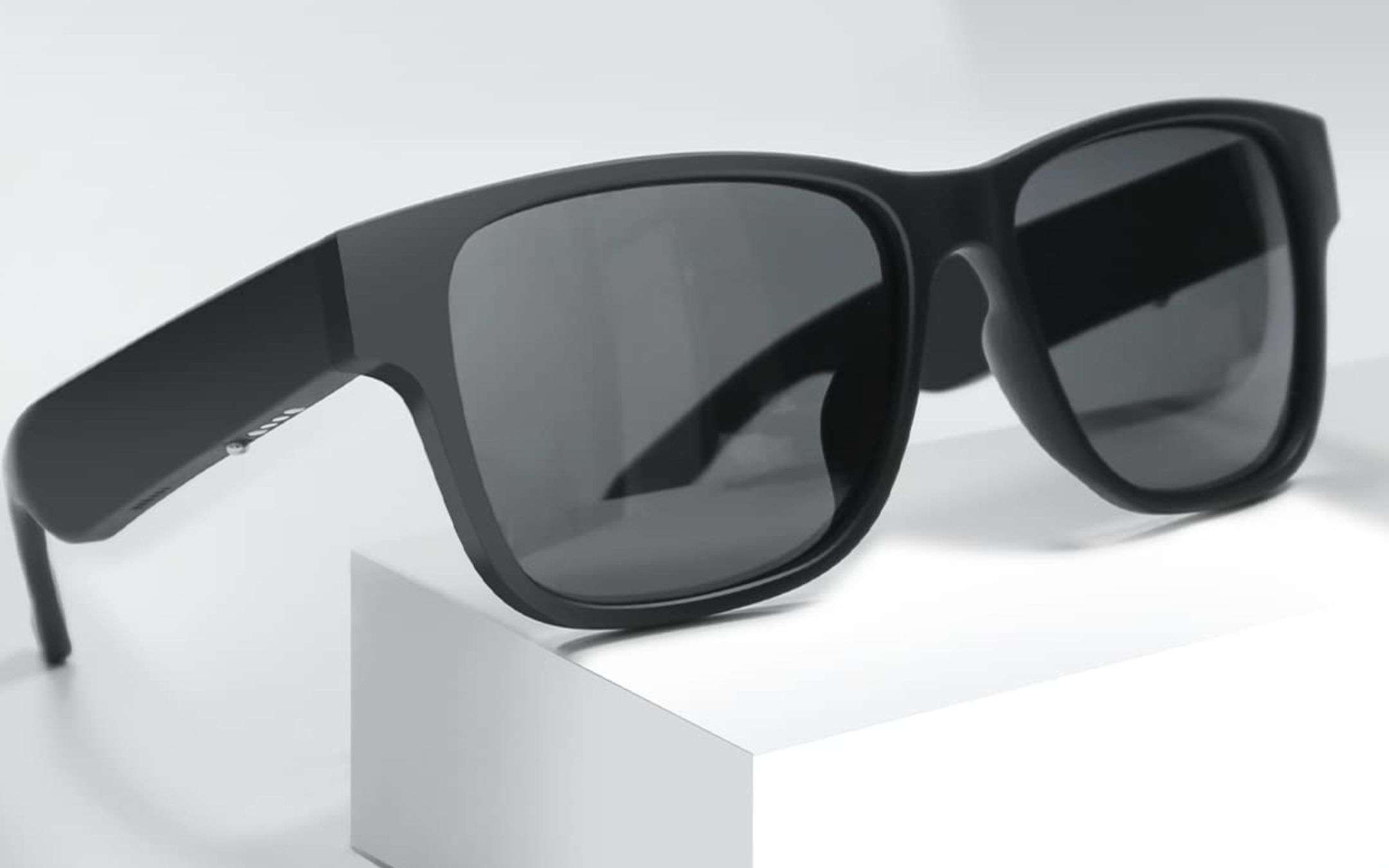 Occhiali da sole SMART: il futuro è adesso e bastano 69€ appena Occhiali da sole SMART: il futuro è adesso e bastano 69€ appena
