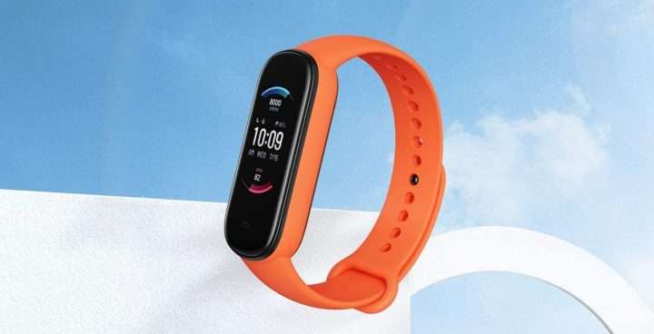 Amazfit Band 5 a 20€ è FOLLIA: Alexa, 11 sport e saturimetro (Amazon)
