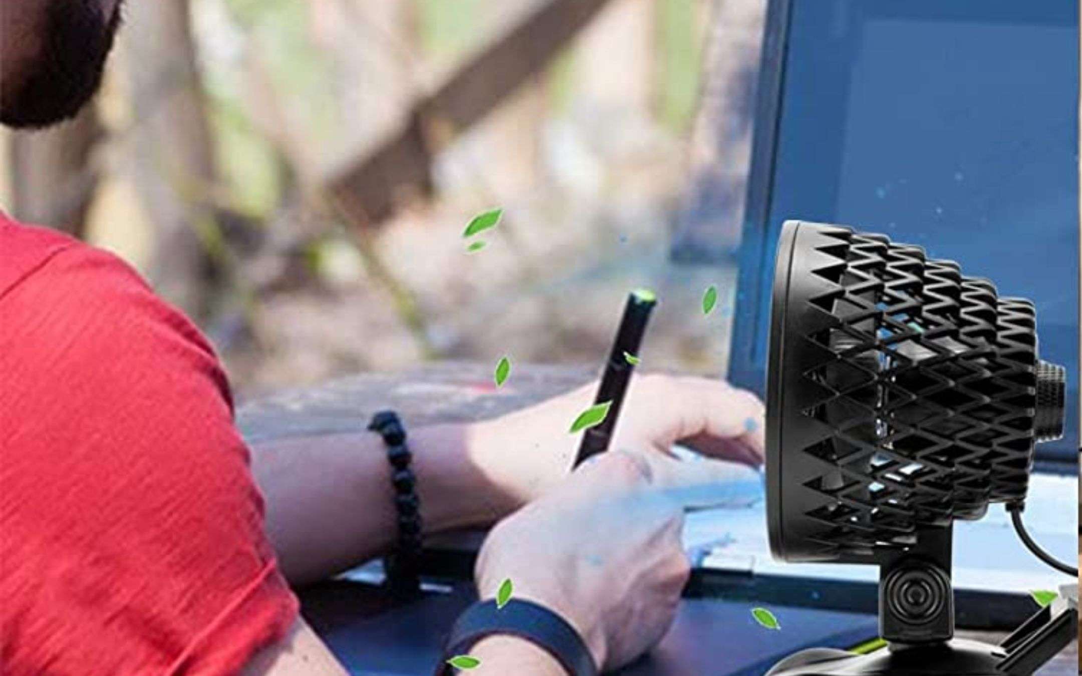 Basta sudare al PC: mini ventilatore USB 2-in-1 a prezzo REGALO (12€) Basta sudare al PC: mini ventilatore USB 2-in-1 a prezzo REGALO (12€)
