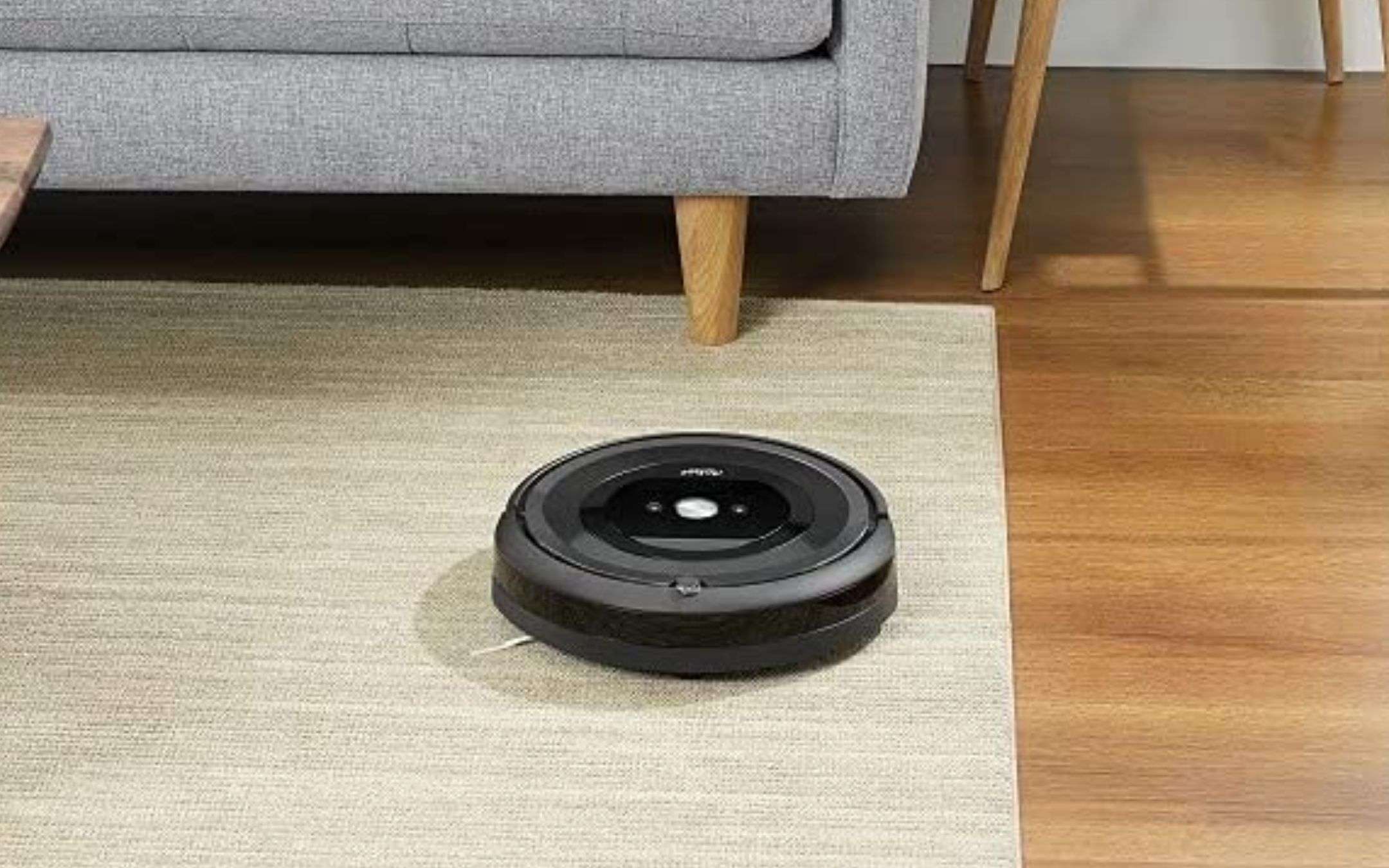 Casa pulita senza fatica: robot aspirapolvere iRobot a prezzo FOLLE Casa pulita senza fatica: robot aspirapolvere iRobot a prezzo FOLLE