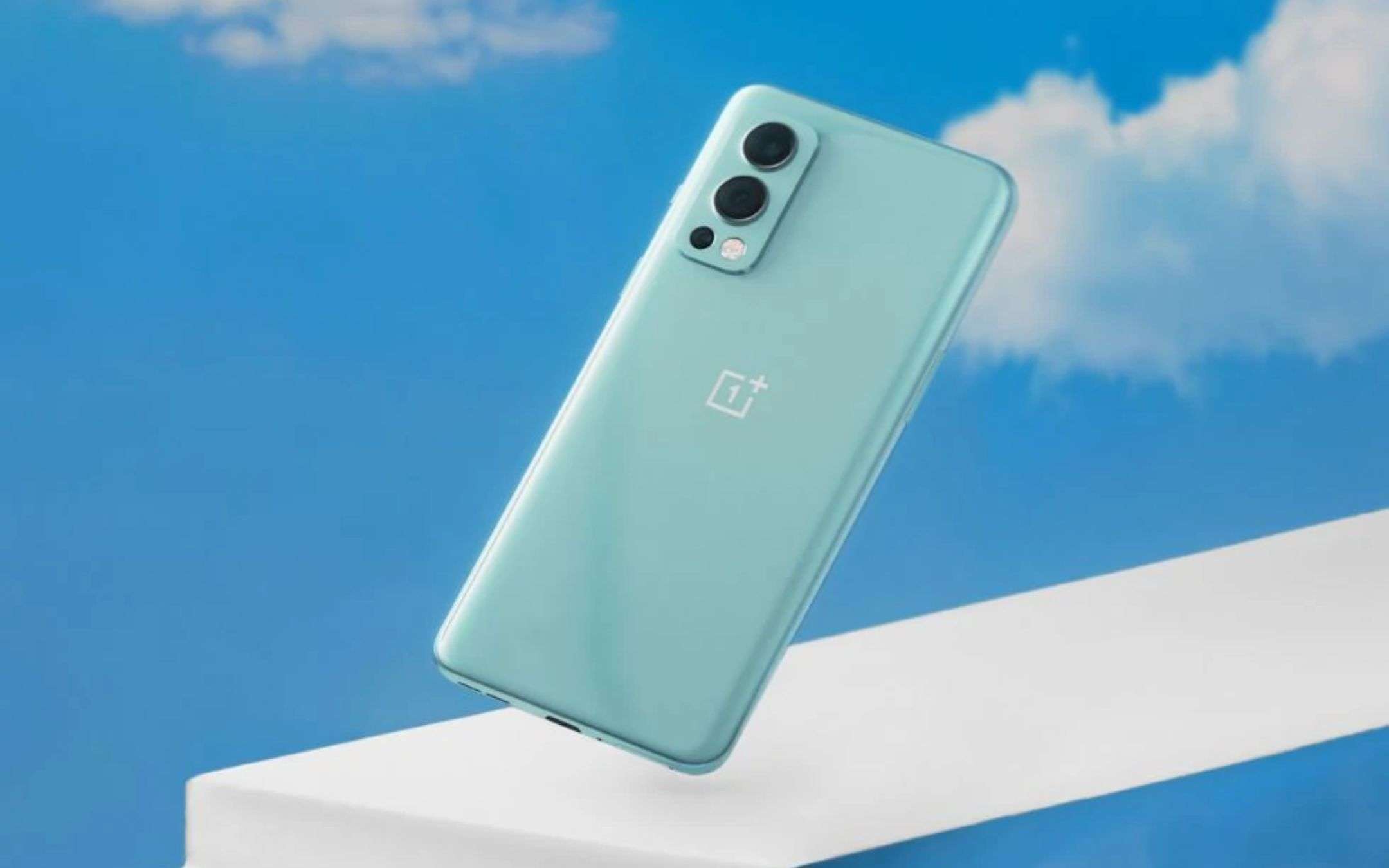 OnePlus Nord 2 5G, il medio gamma di punta a prezzo FOLLE su Amazon OnePlus Nord 2 5G, il medio gamma di punta a prezzo FOLLE su Amazon