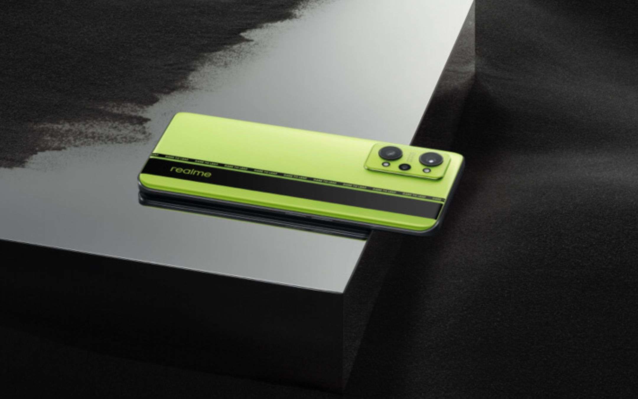Realme GT Neo 2, super batteria e fotocamera tripla a prezzo WOW Realme GT Neo 2, super batteria e fotocamera tripla a prezzo WOW