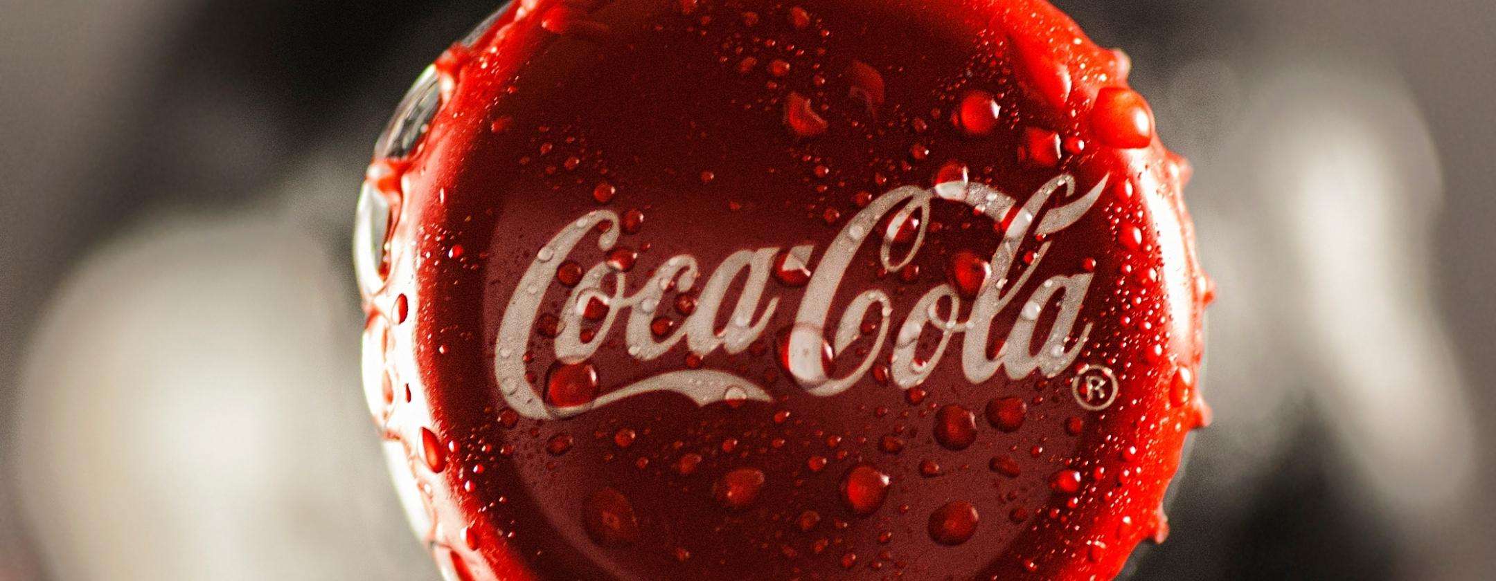 WhatsApp: attenzione alla truffa del mini frigo Coca-Cola