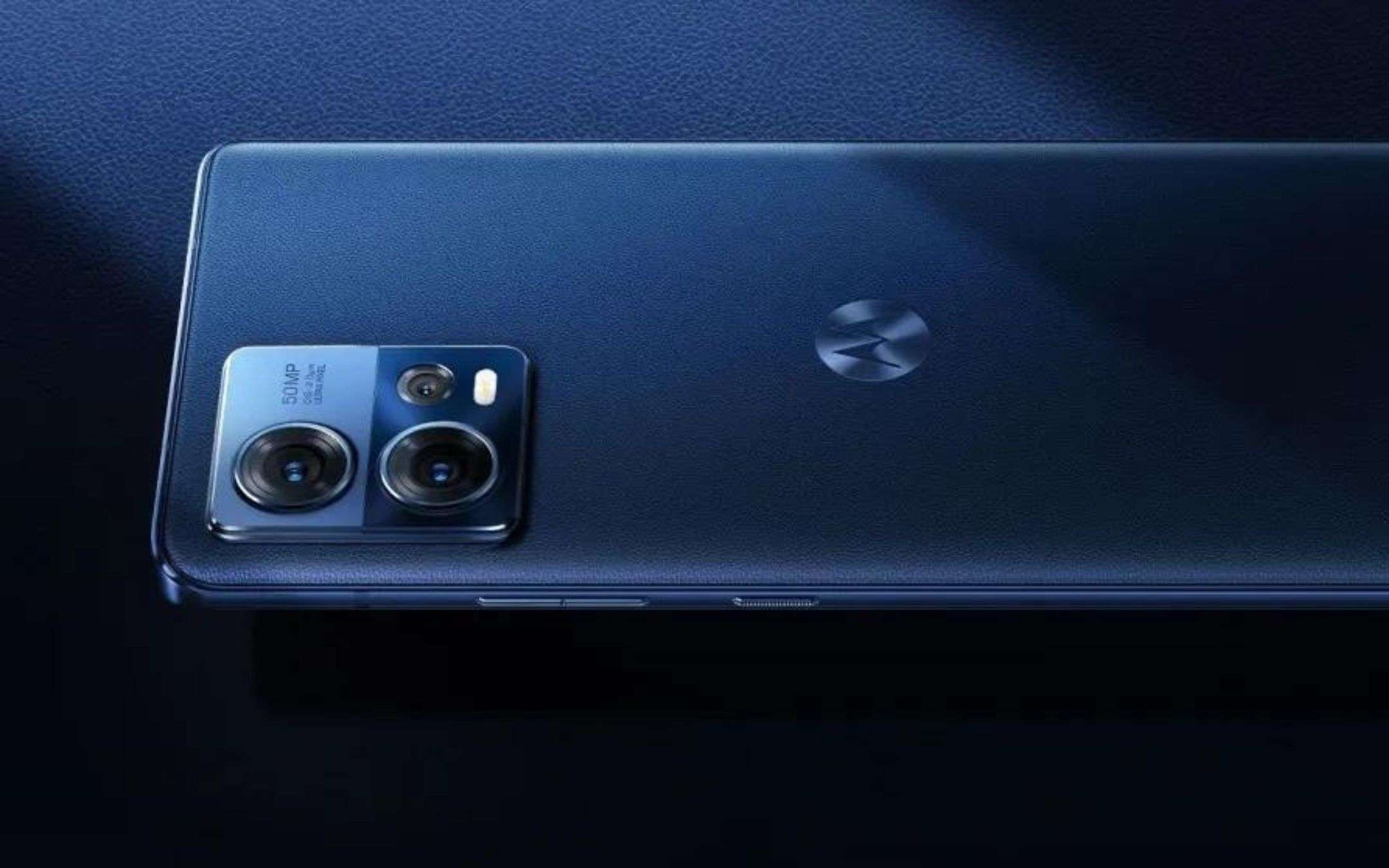 Motorola Moto S30 Pro: UFFICIALE il nuovo flagship killer Motorola Moto S30 Pro: UFFICIALE il nuovo flagship killer
