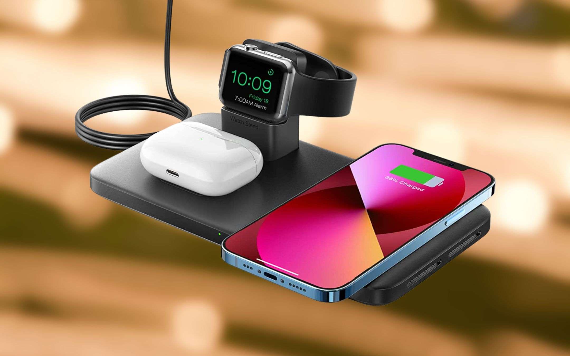 Caricatore wireless 3 in 1 a 9€ su Amazon: il prezzo è SBRICIOLATO