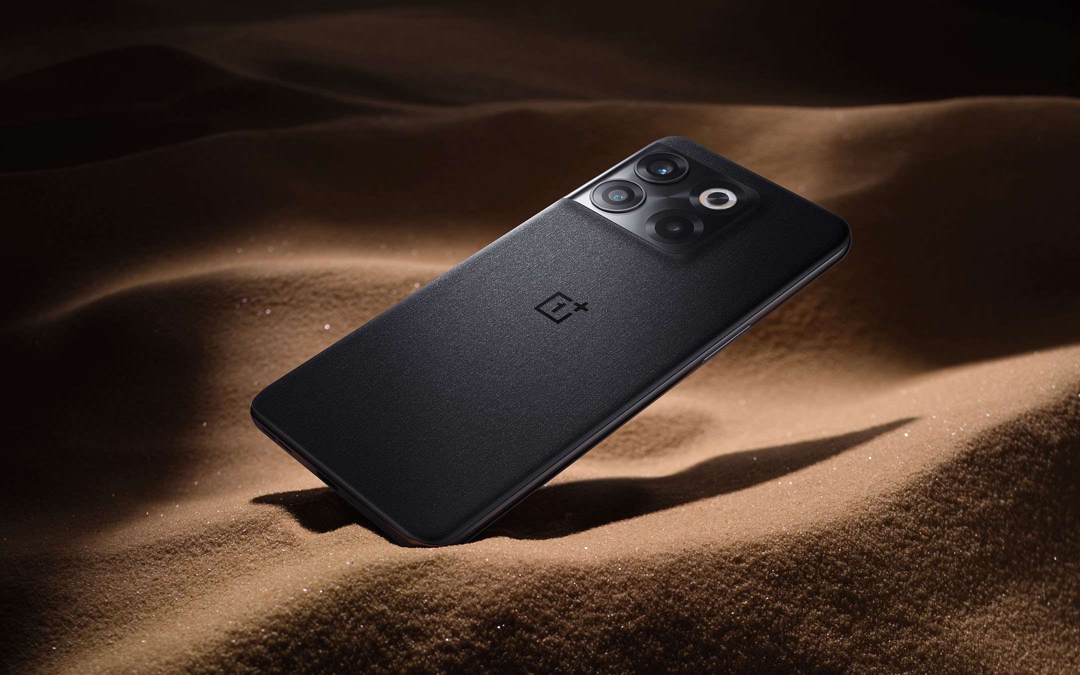 OnePlus 10T 5G è UFFICIALE: un vero top di gamma