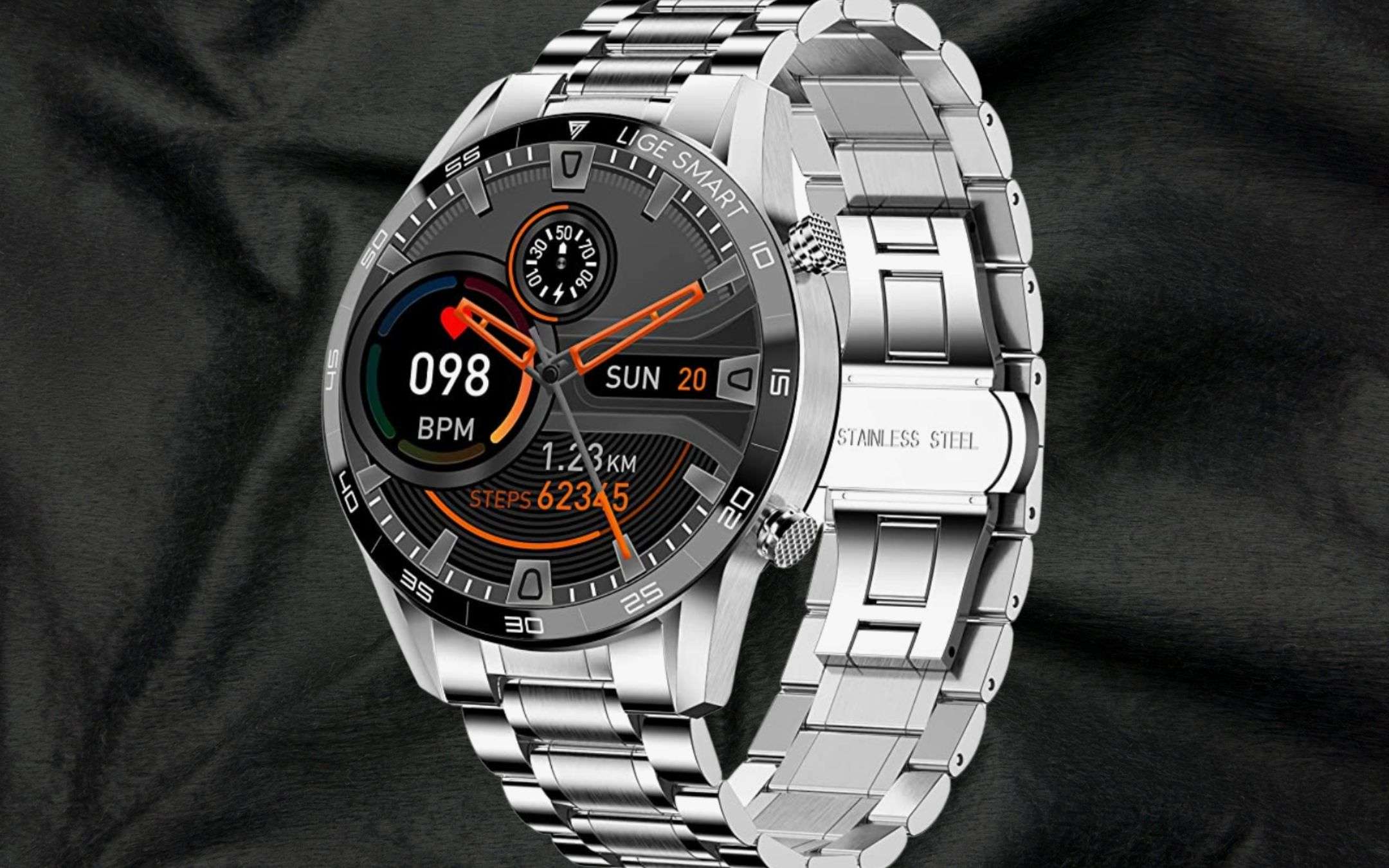Su Amazon il LUSSO costa poco: 49€ per lo smartwatch in acciaio