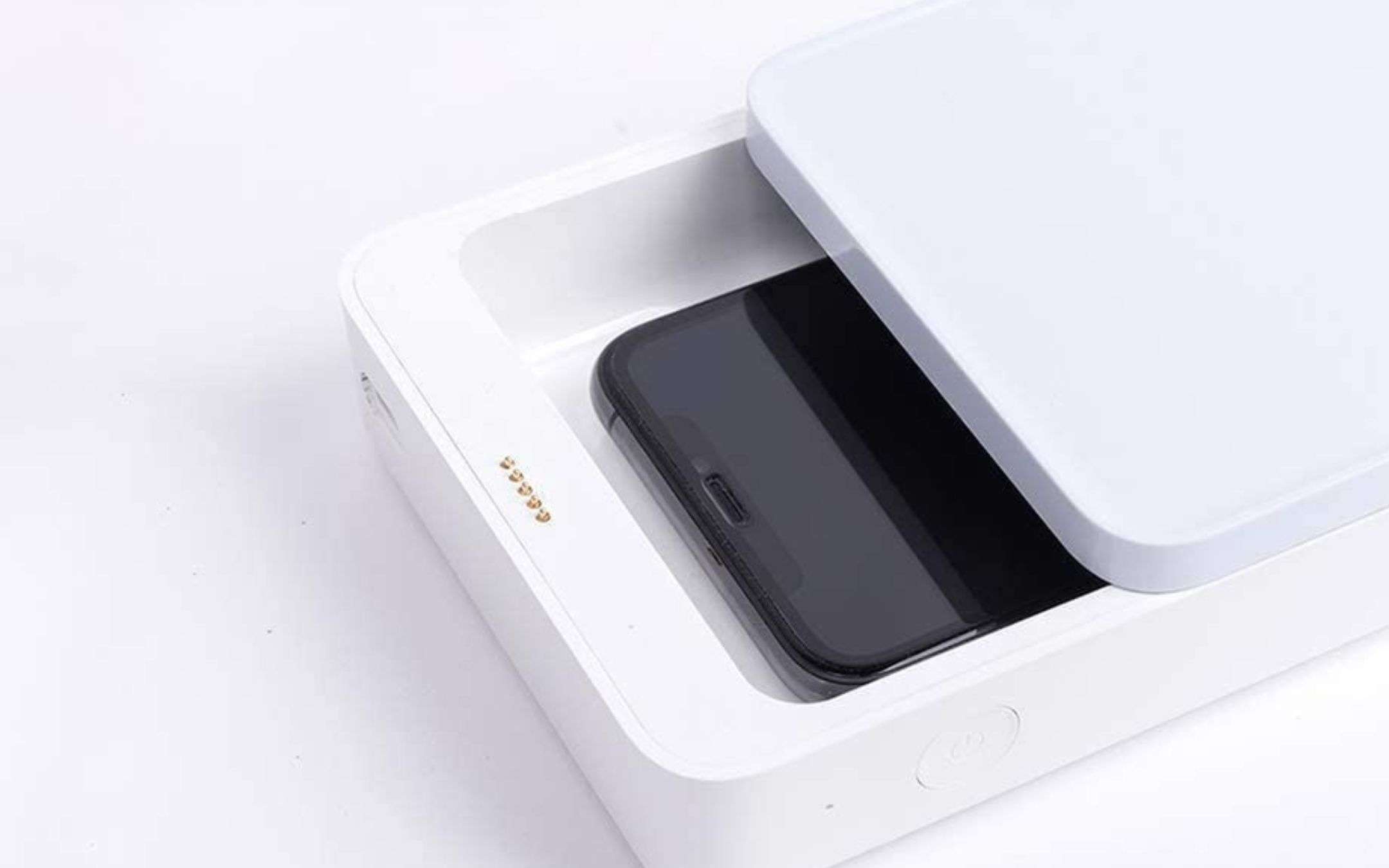 Xiaomi, sterilizza e ricarica lo smartphone: GENIALATA a 12€
