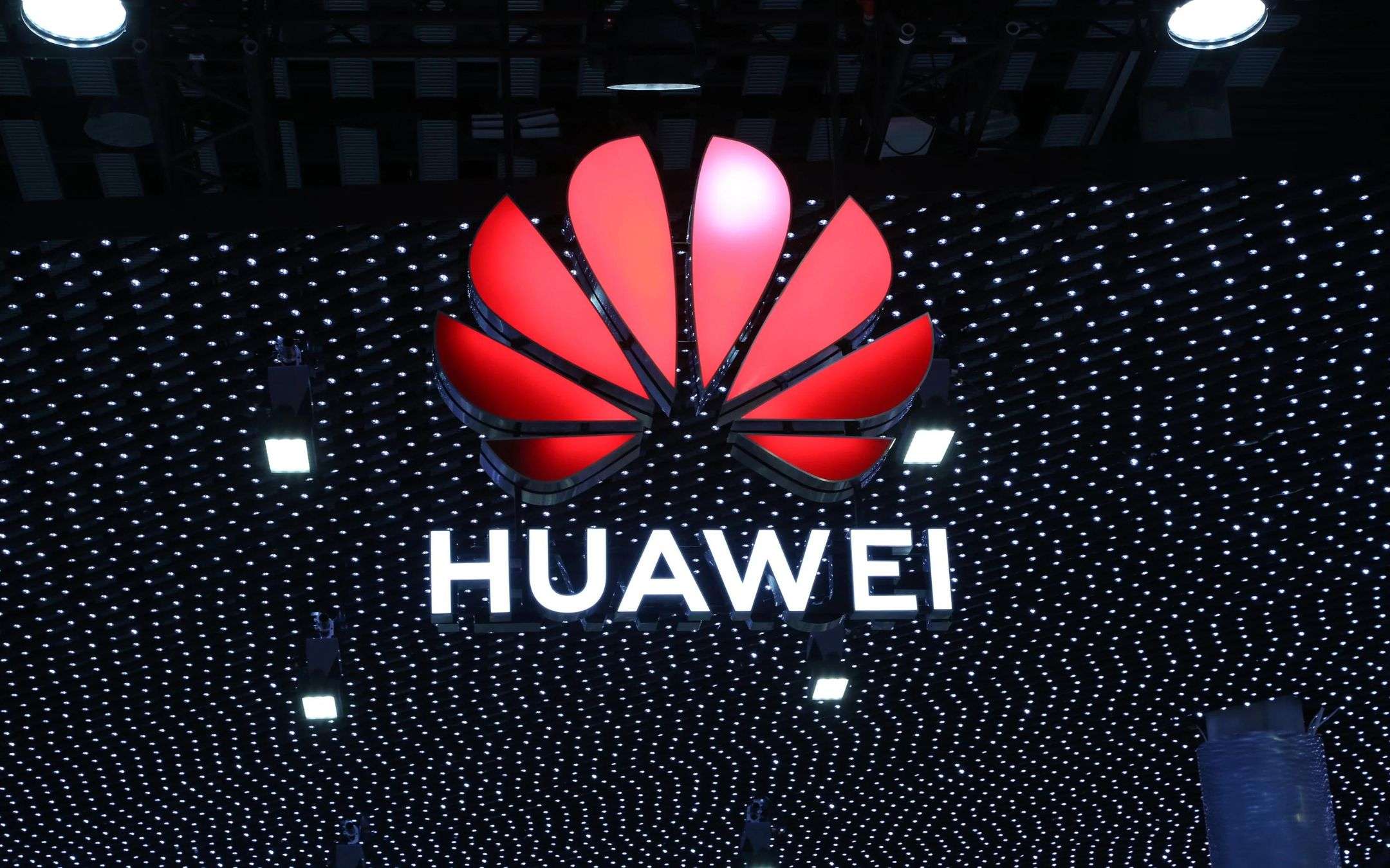 Gli USA potrebbero allentare le restrizioni su Huawei