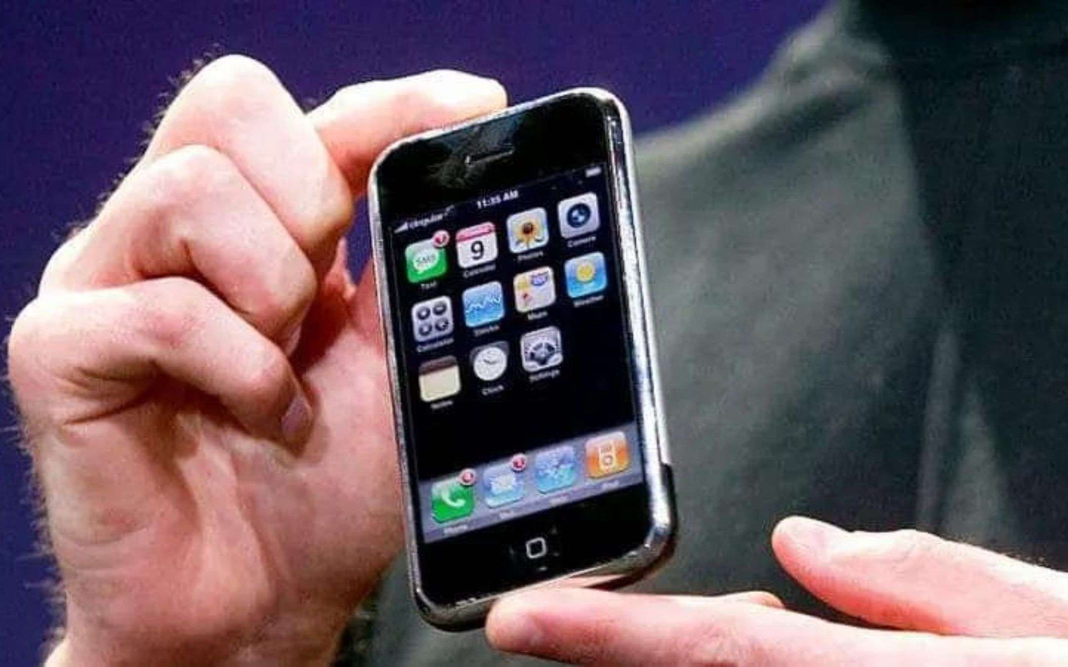 Avete un iPhone 2G? Potrebbe valere UNA FORTUNA