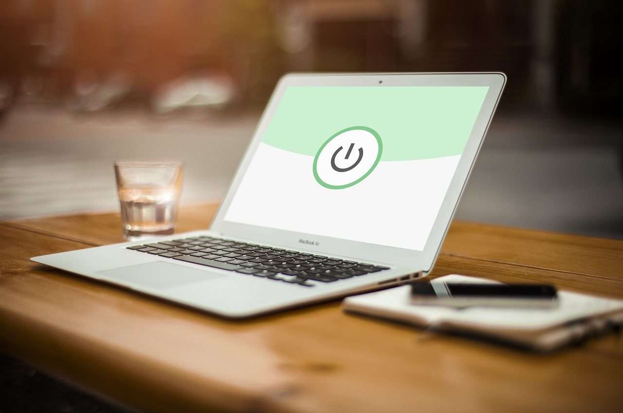 VPN e Antivirus in un'unica soluzione senza rallentare i dispositivi VPN e Antivirus in un'unica soluzione senza rallentare i dispositivi
