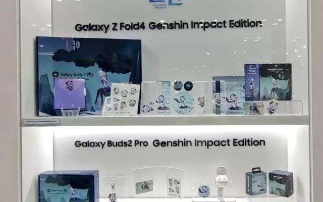 Samsung Galaxy Z Fold4 Genshin Impact