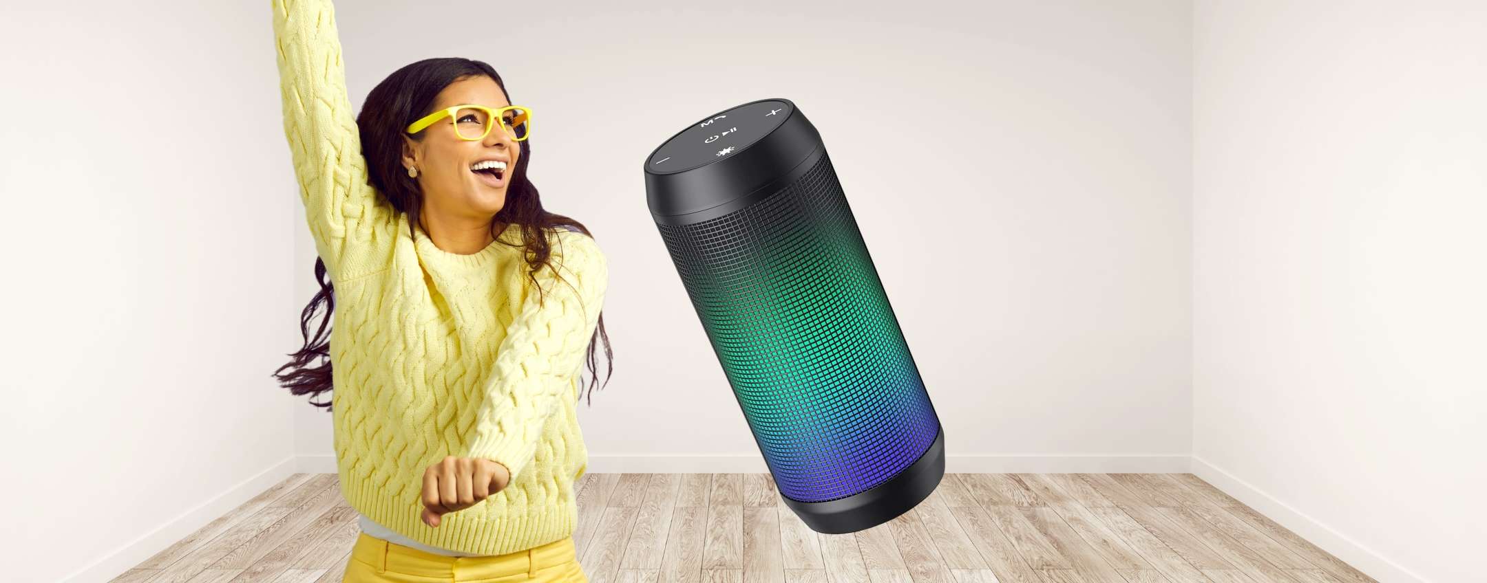 Cassa Bluetooth che suona a 360° con luci LED è uno spettacolo (19€)