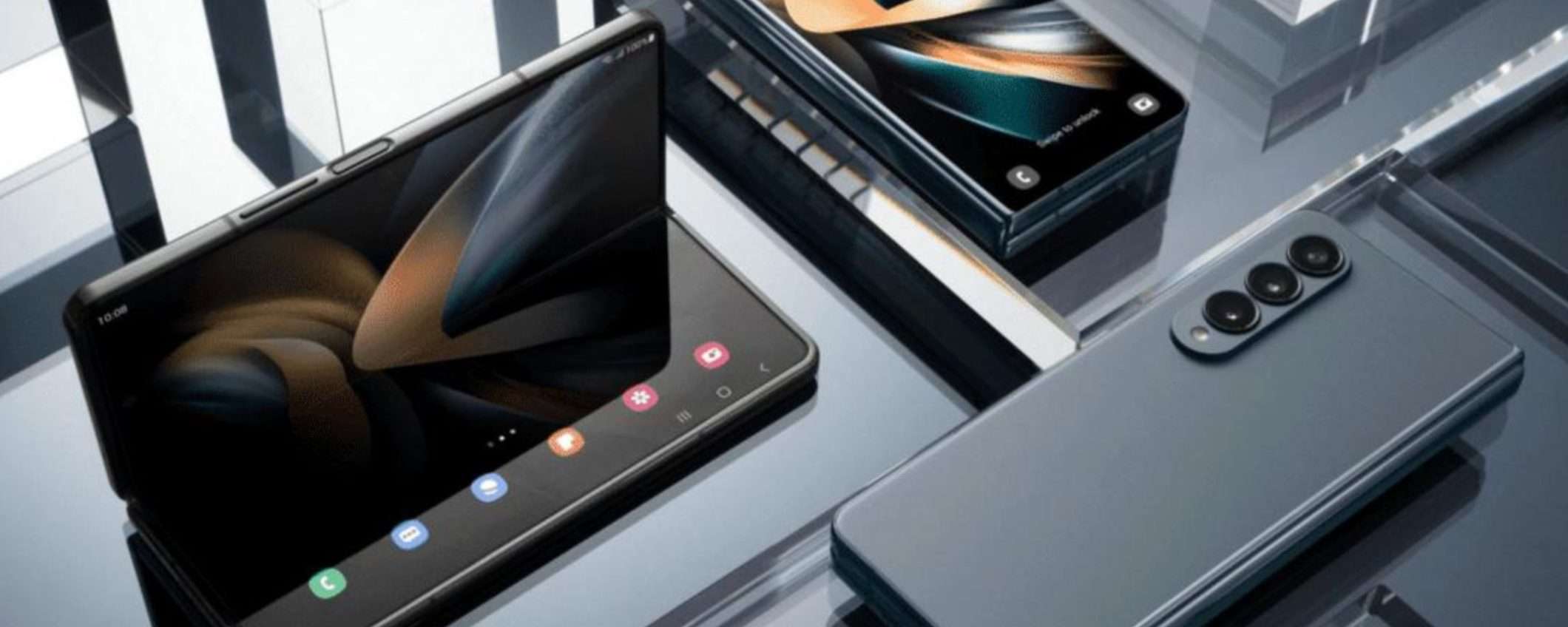 Samsung Galaxy Z Fold4: prezzo da FUORICLASSE su Amazon Samsung Galaxy Z Fold4: prezzo da FUORICLASSE su Amazon