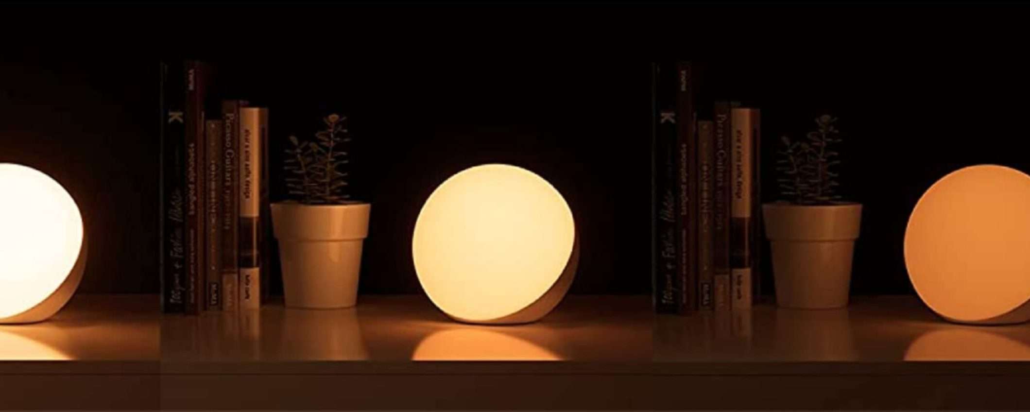 Lampada da tavolo SMART con 8 diversi tipi di illuminazione a meno di 30 euro