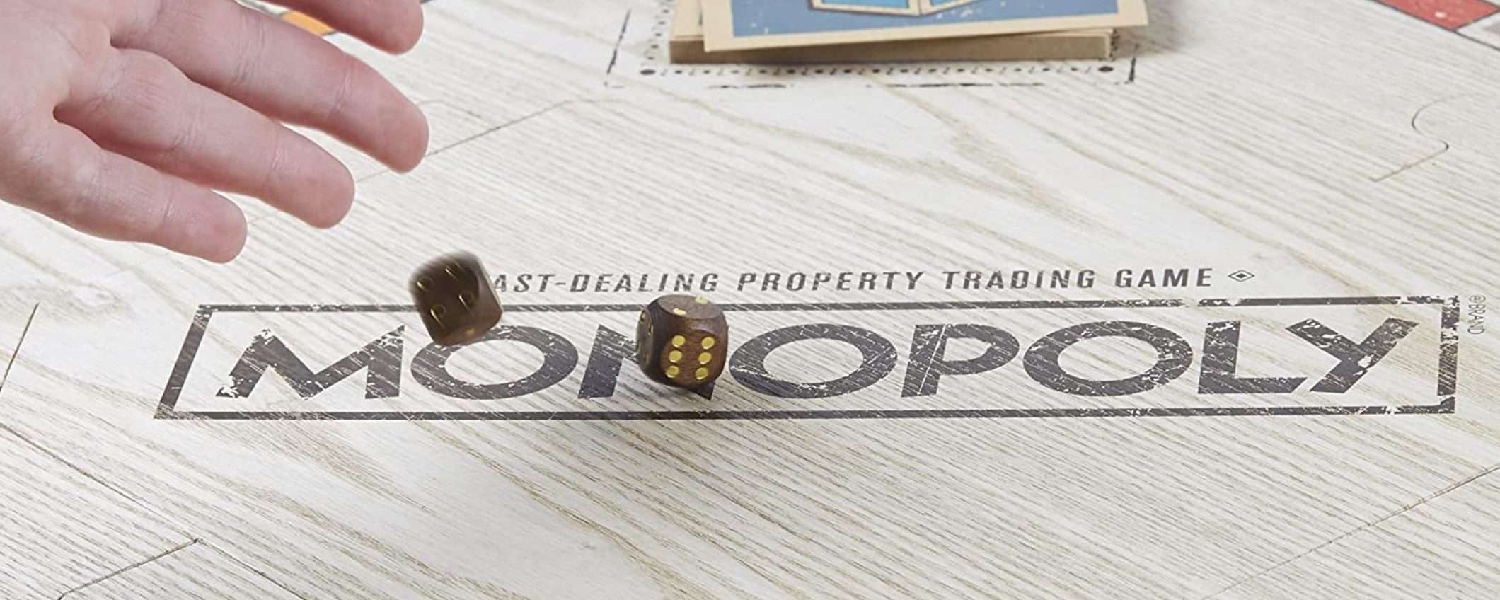 Un Monopoly così non lo hai mai visto: TUTTO IN LEGNO, offerta Amazon Un Monopoly così non lo hai mai visto: TUTTO IN LEGNO, offerta Amazon