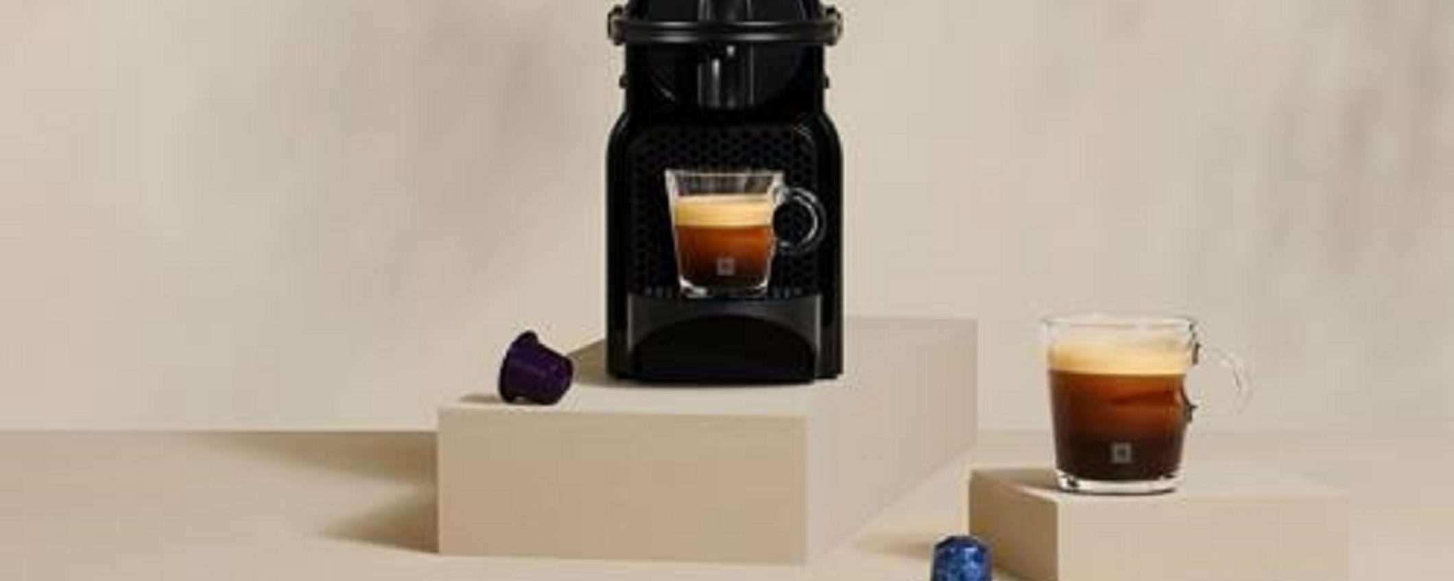 Macchina da caffè DeLonghi Nespresso Inissia al suo MINIMO STORICO su eBay