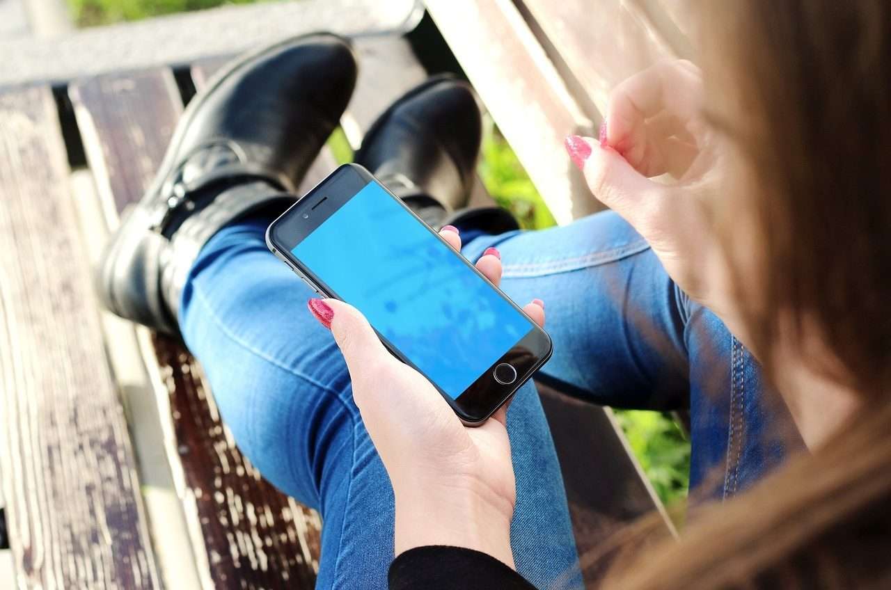 Promo Iliad 100: minuti illimitati e 100 Giga a 7,99 euro Promo Iliad 100: minuti illimitati e 100 Giga a 7,99 euro