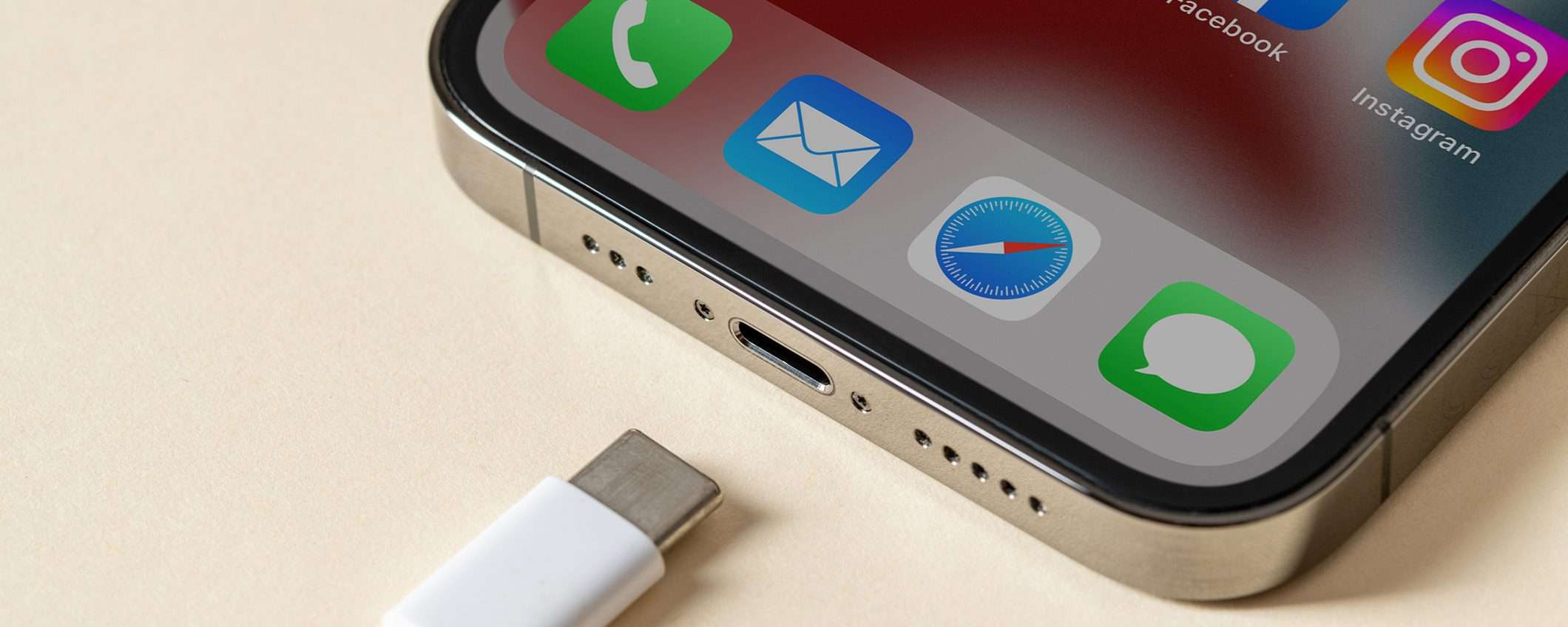 Come usare un iPhone come scanner e trasferire su PC i documenti Come usare un iPhone come scanner e trasferire su PC i documenti