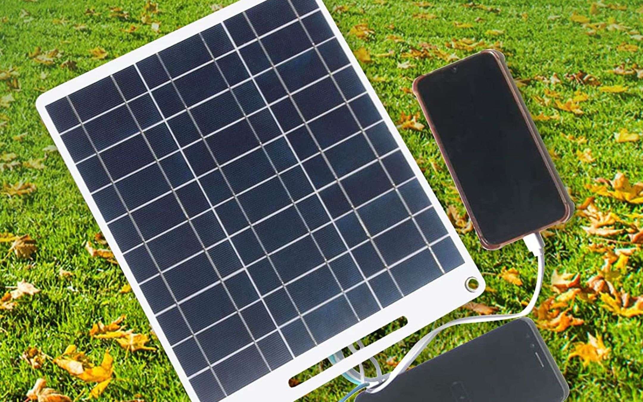 Pannello solare con 2 porte USB: ricarica smartphone e non solo, GENIALATA  (26€)