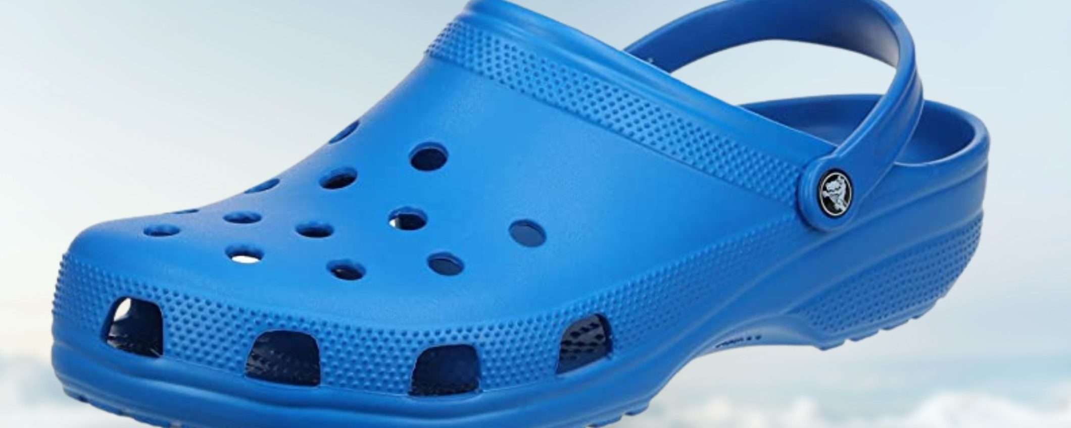 Scarpe Crocs a 19€: sconto ASSURDO del 56% su Amazon, follia di primavera Scarpe Crocs a 19€: sconto ASSURDO del 56% su Amazon, follia di primavera
