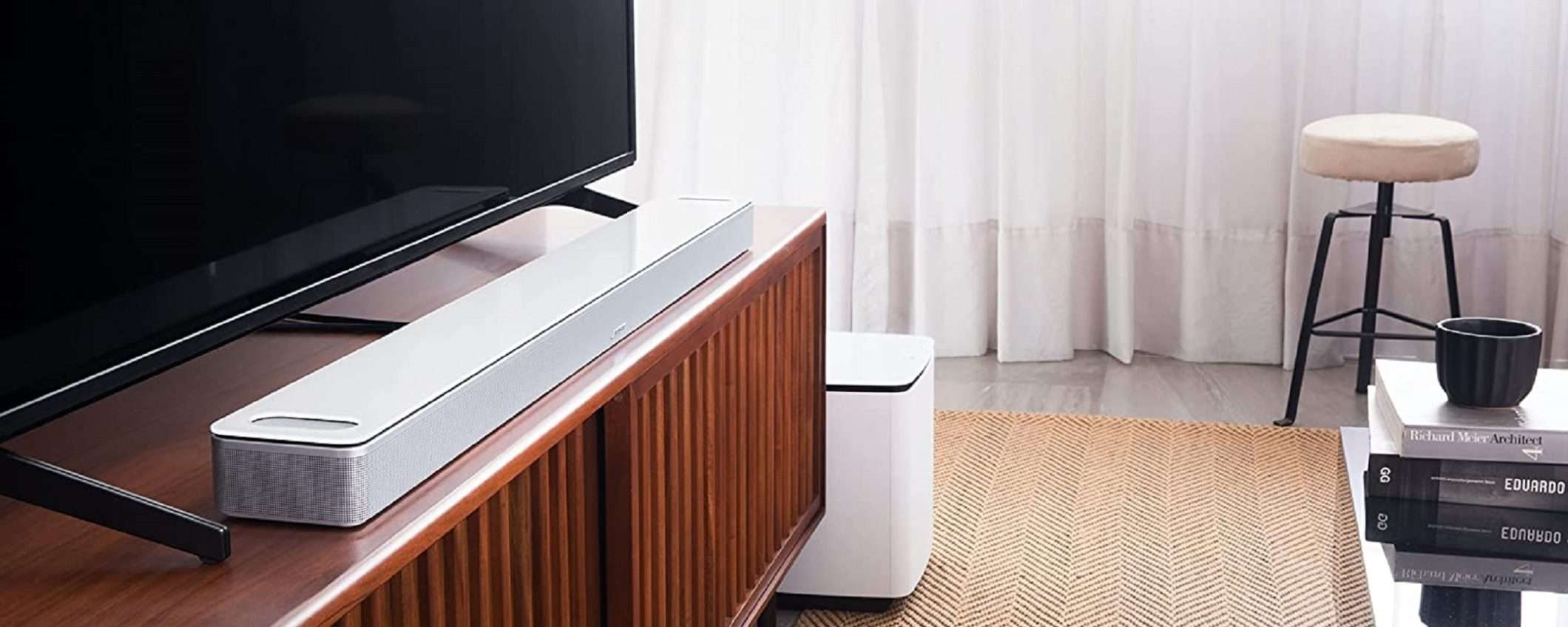 Bose Smart Soundbar 900: più di 300€ di risparmio su Amazon Bose Smart Soundbar 900: più di 300€ di risparmio su Amazon