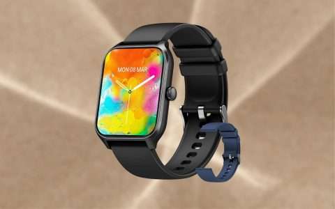 Smartwatch ASSURDO a 37 display AMOLED gigante telefonate salute e sport