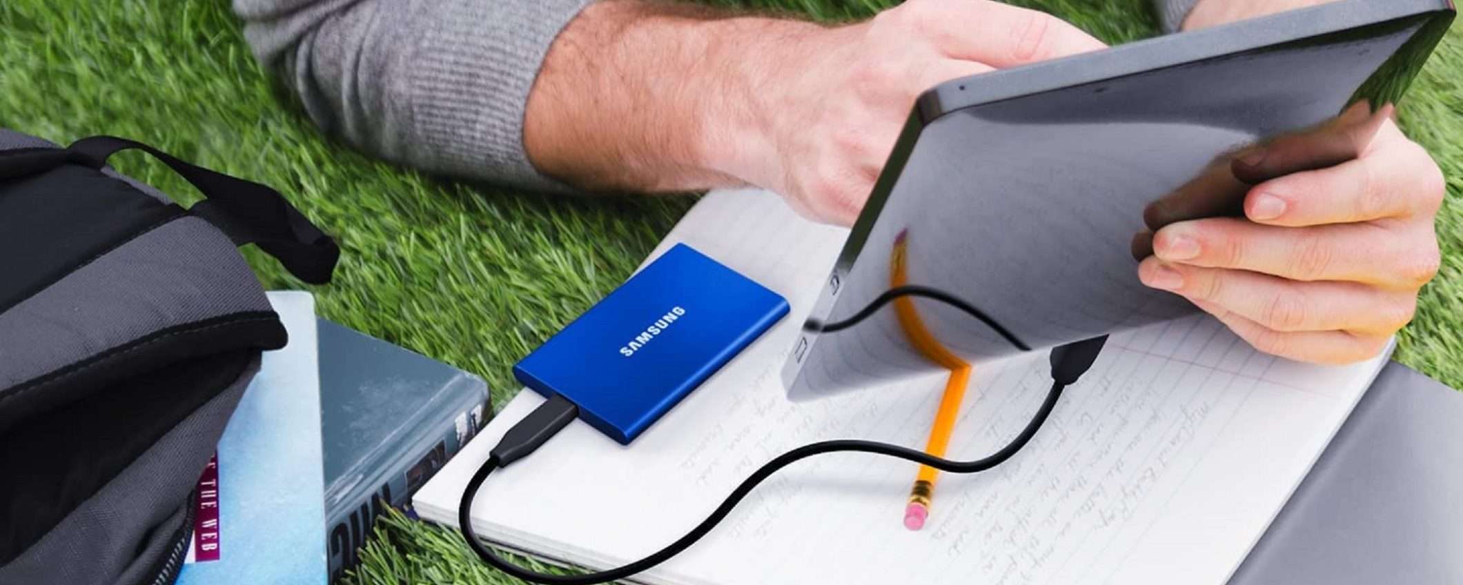 SSD esterno Samsung T7 da 1TB: la splendida colorazione blu a PREZZO BOMBA SSD esterno Samsung T7 da 1TB: la splendida colorazione blu a PREZZO BOMBA