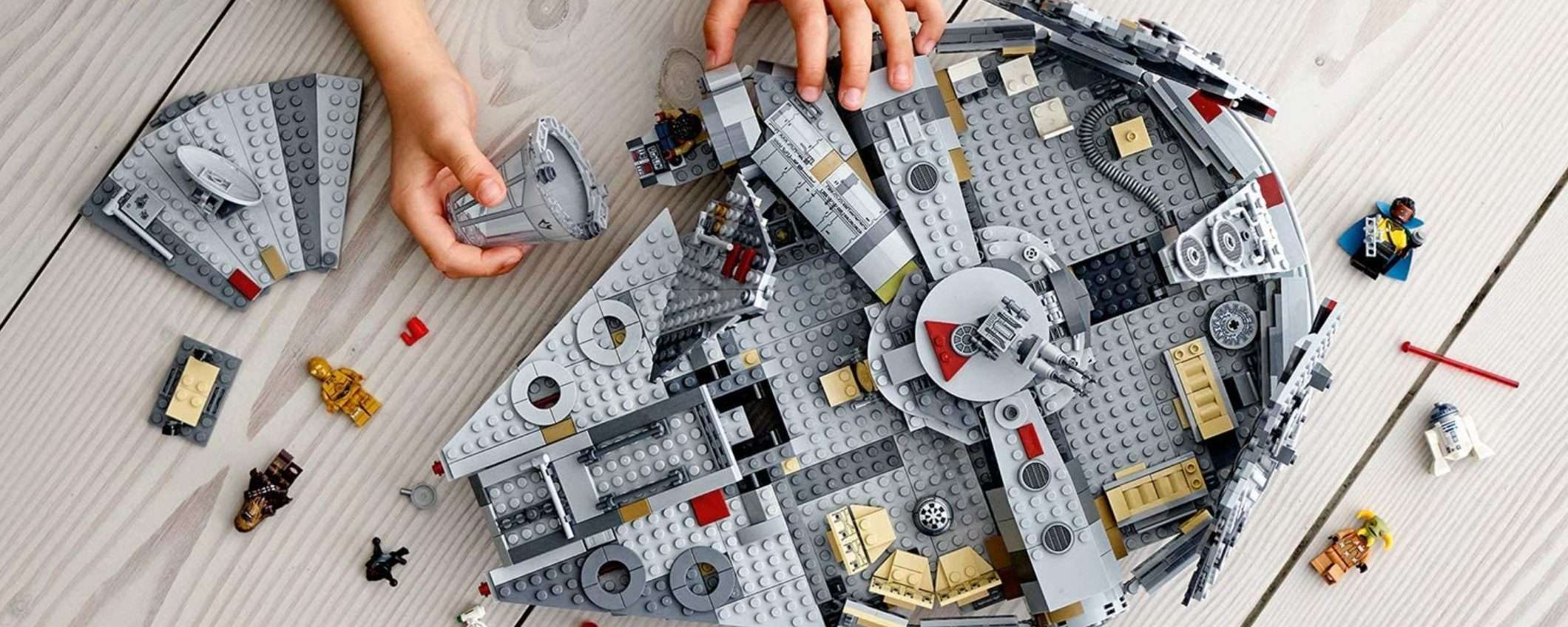 Star Wars Day: il fantastico LEGO Millenium Falcon è in offerta (-17%) Star Wars Day: il fantastico LEGO Millenium Falcon è in offerta (-17%)