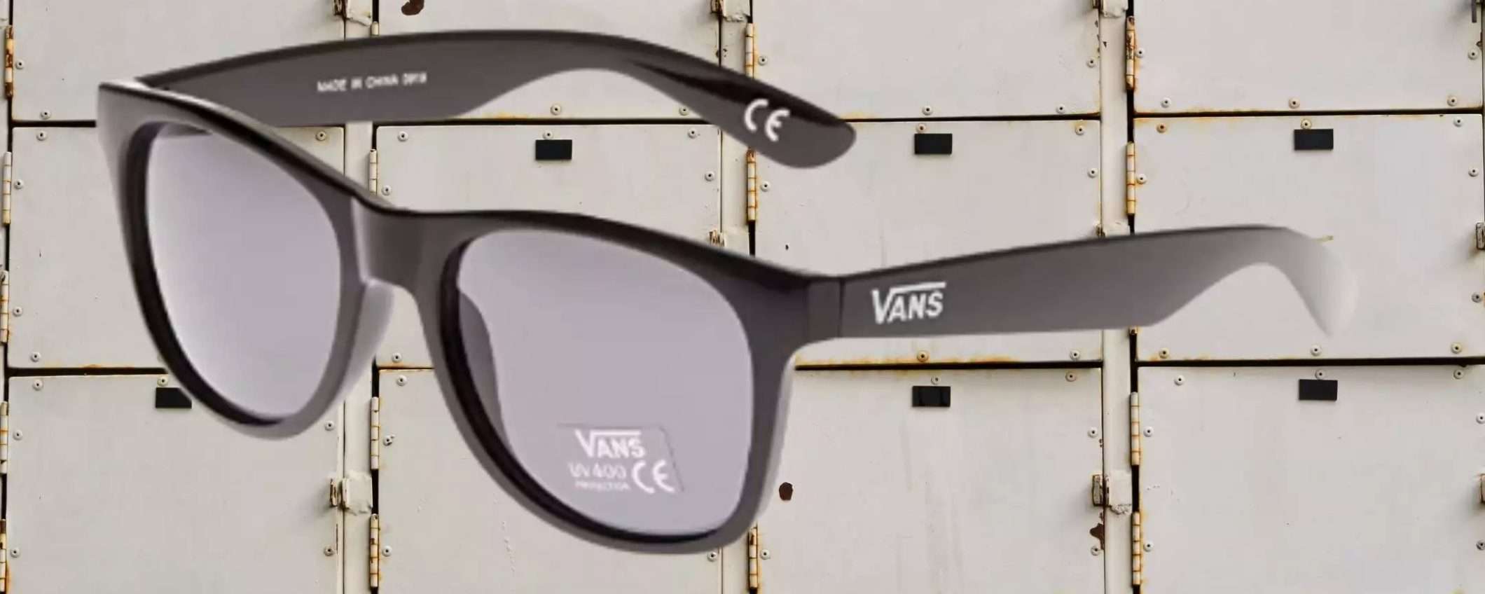 VANS, torna la BOMBA su Amazon: iconici occhiali da sole a prezzo assurdo (13€) VANS, torna la BOMBA su Amazon: iconici occhiali da sole a prezzo assurdo (13€)