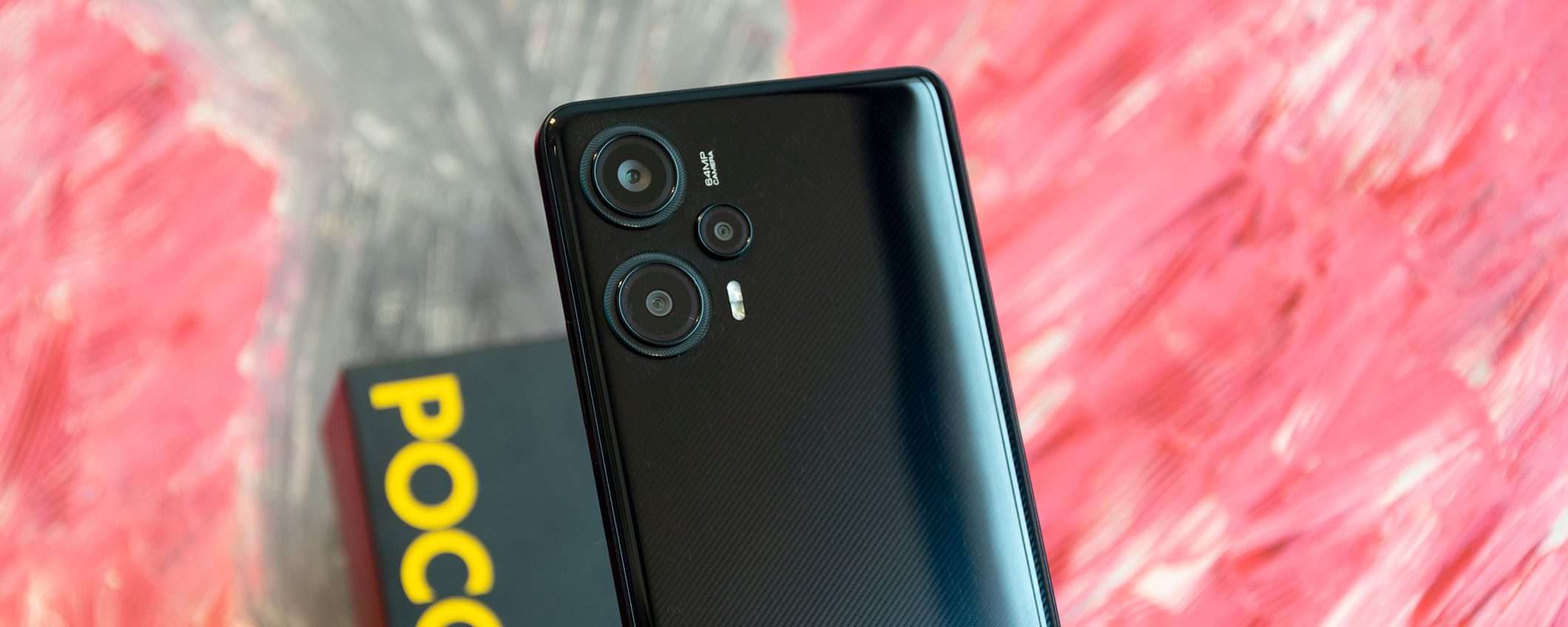 POCO F5, la recensione: all'altezza del Pro