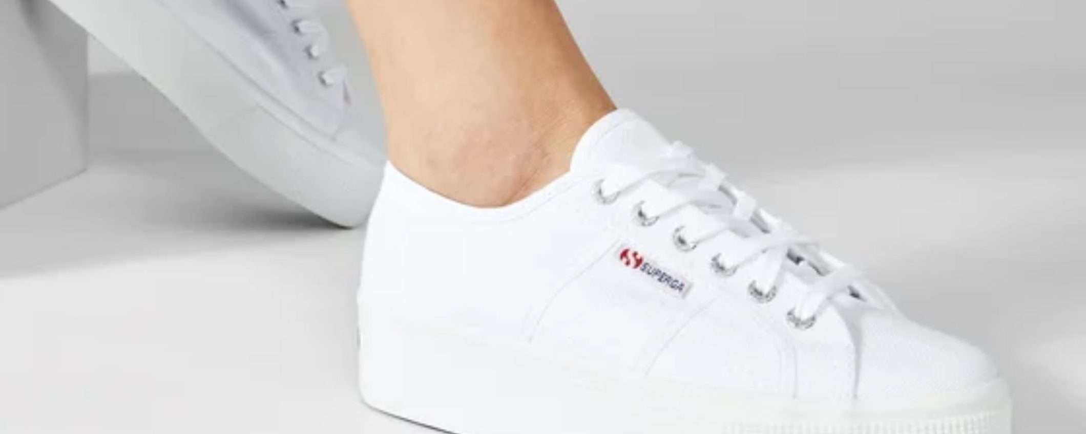 Scarpe da donna Superga 2790 in offerta: svendita Amazon fino al 53% Scarpe da donna Superga 2790 in offerta: svendita Amazon fino al 53%